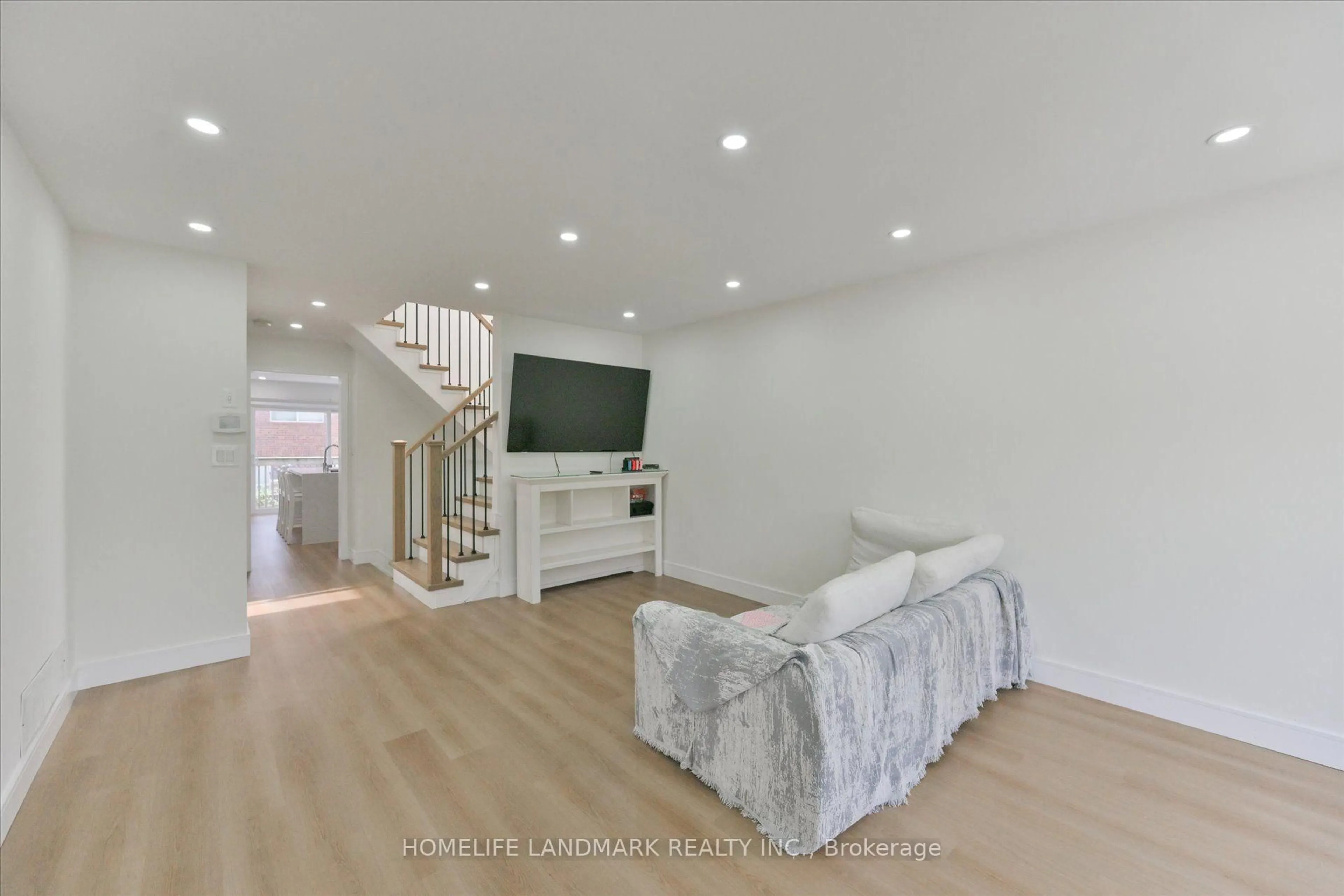Unknown for 5415 Rochelle Way, Mississauga Ontario L5N 7Y2