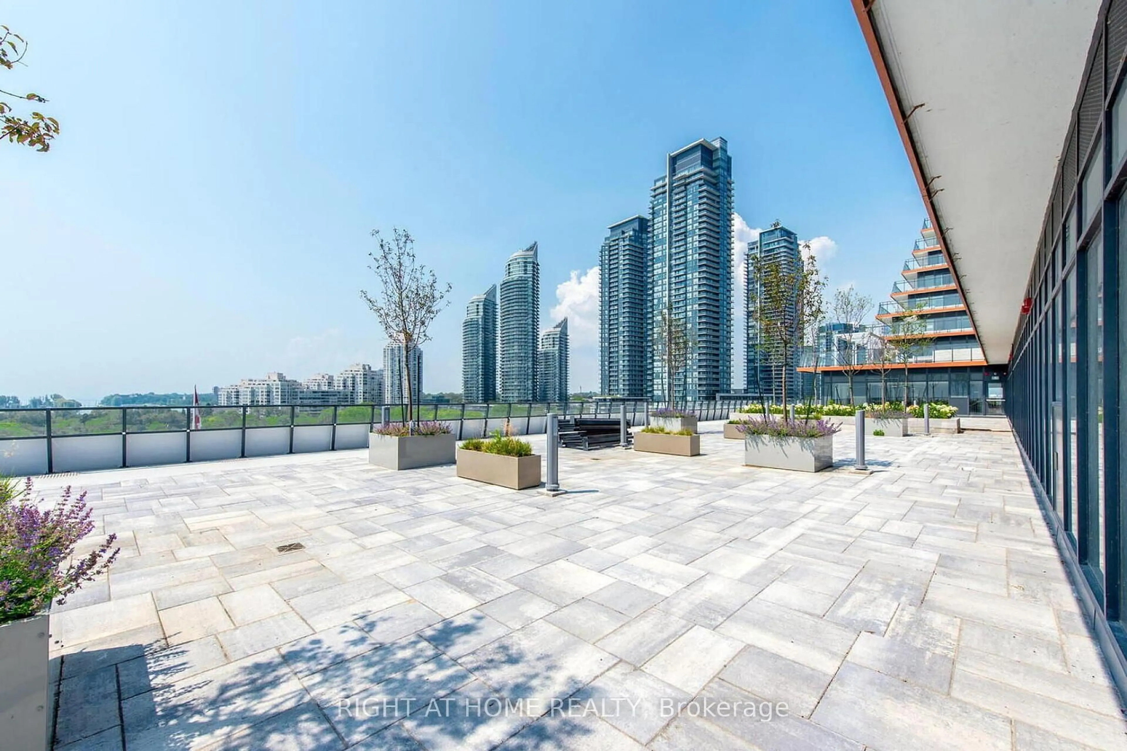 Patio, unknown for 30 Shore Breeze Dr #431, Toronto Ontario M8V 0J1