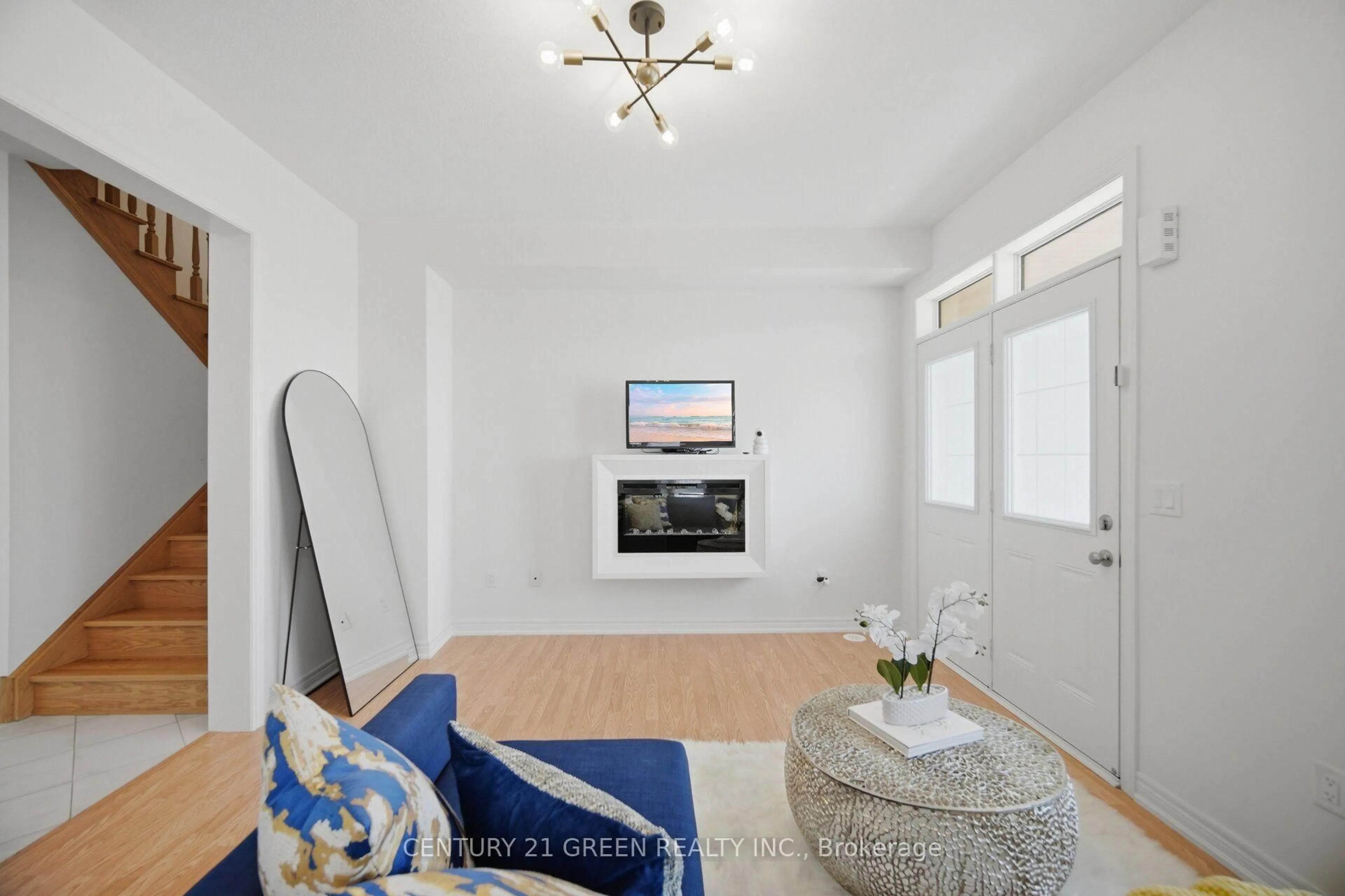 Unknown for 537 Dundas St, Oakville Ontario L6H 3P6