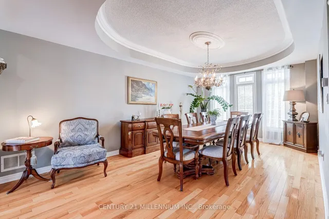 2555 Nichols Dr, Oakville 5