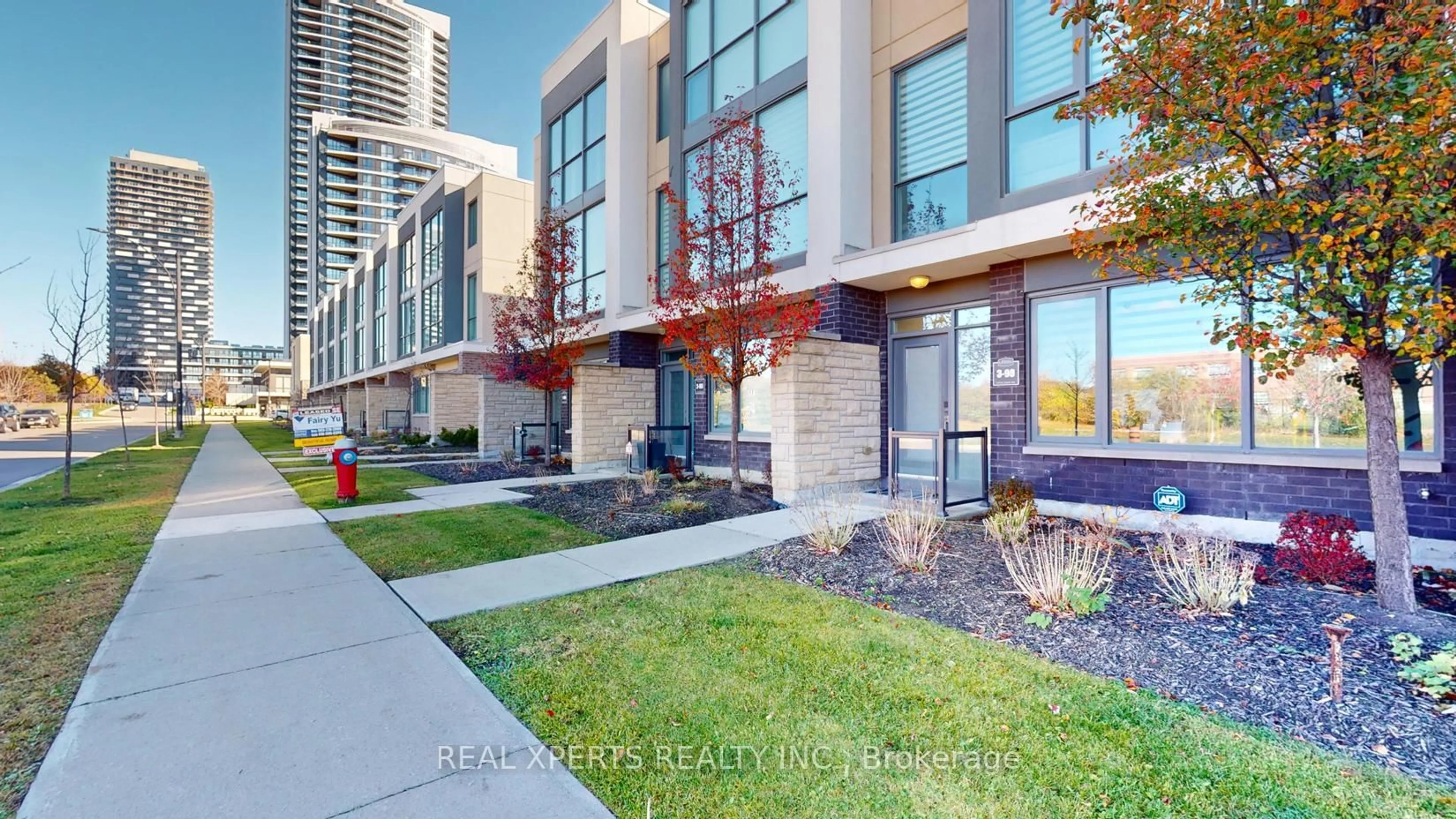 Patio, unknown for 90 Little Creek Rd #3, Mississauga Ontario L5R 0E9