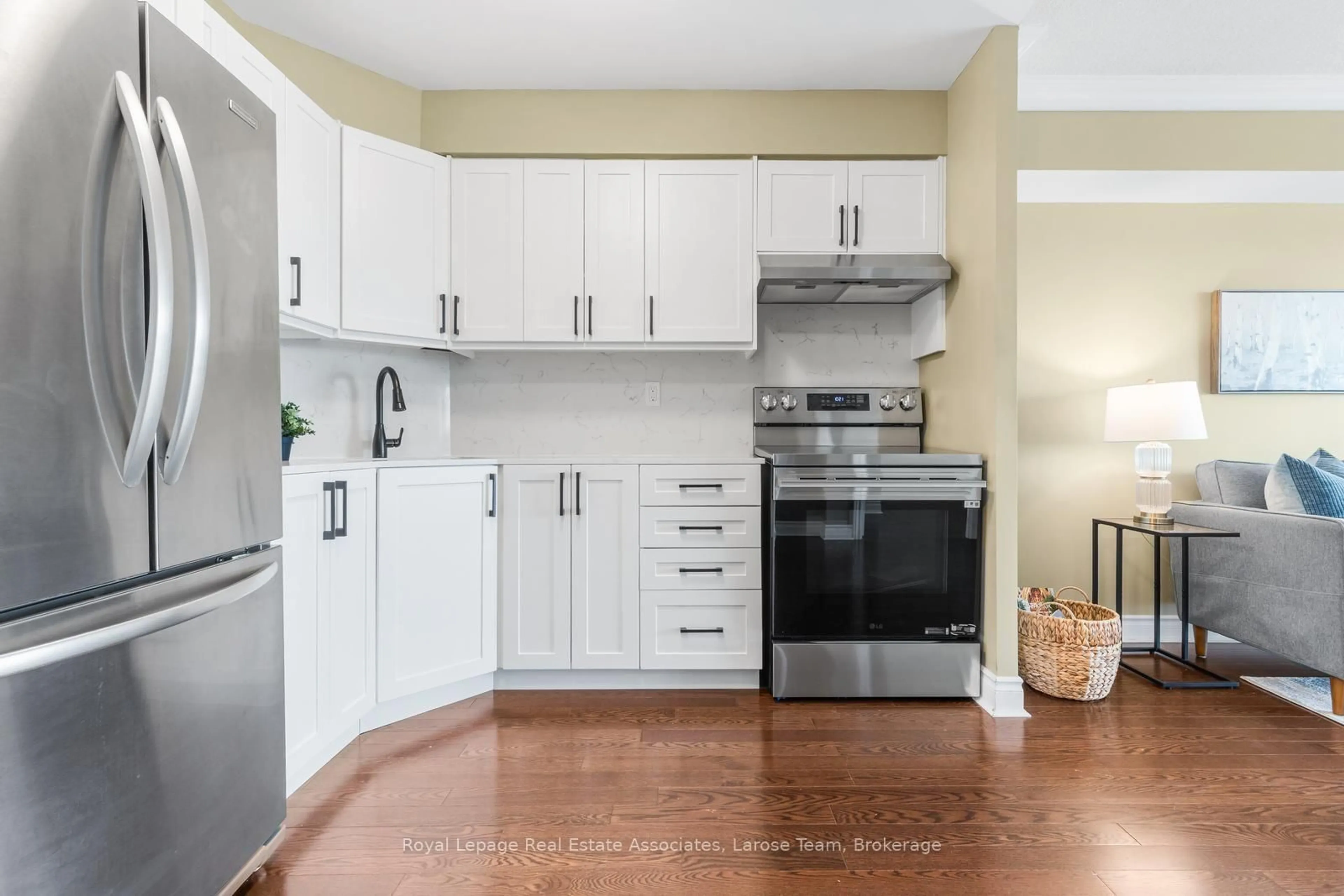Standard kitchen, unknown for 3 Marine Parade Dr #1607, Toronto Ontario M8V 3Z5
