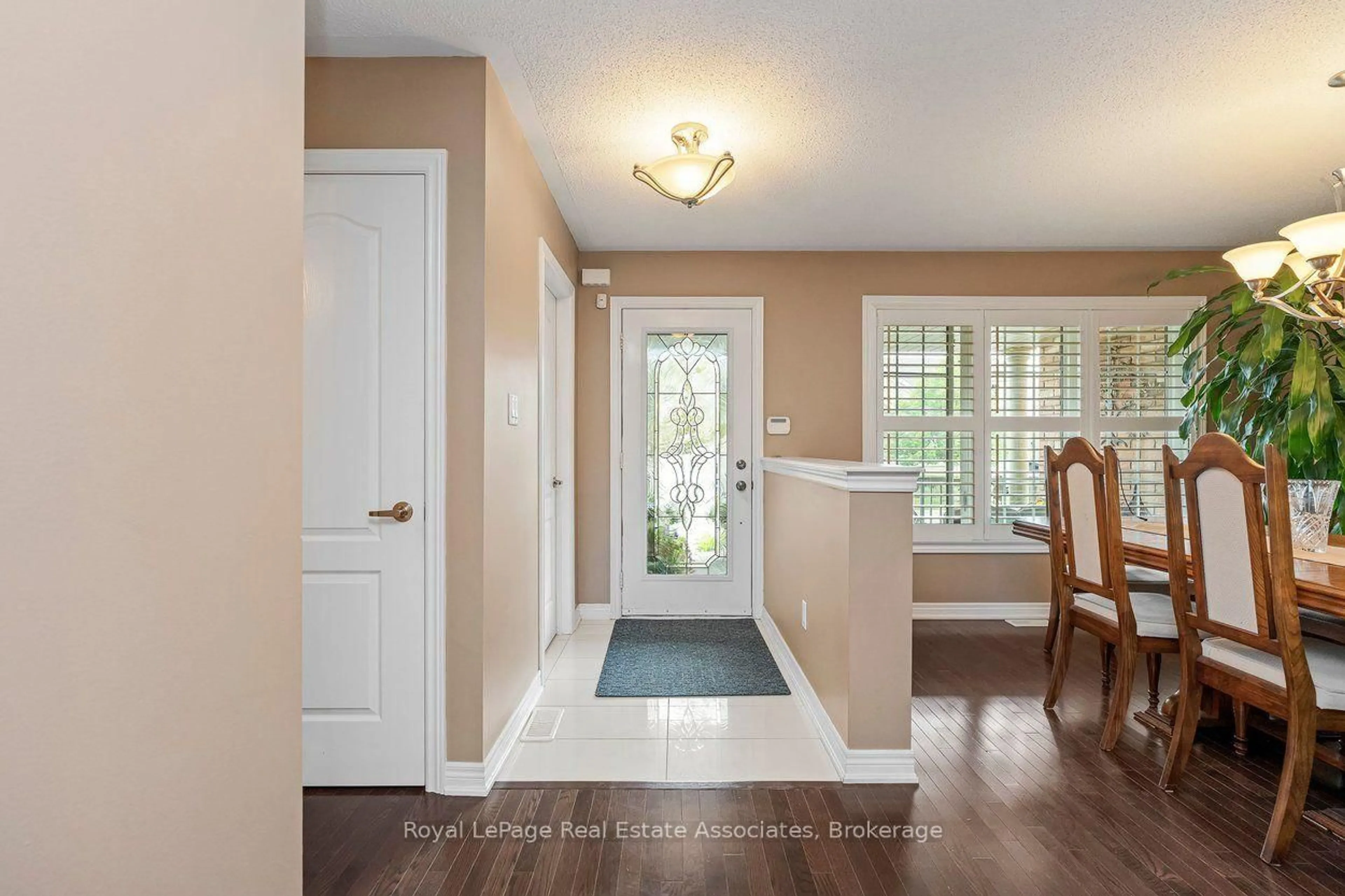Indoor entryway for 24 Lacorra Way, Brampton Ontario L6R 3P2