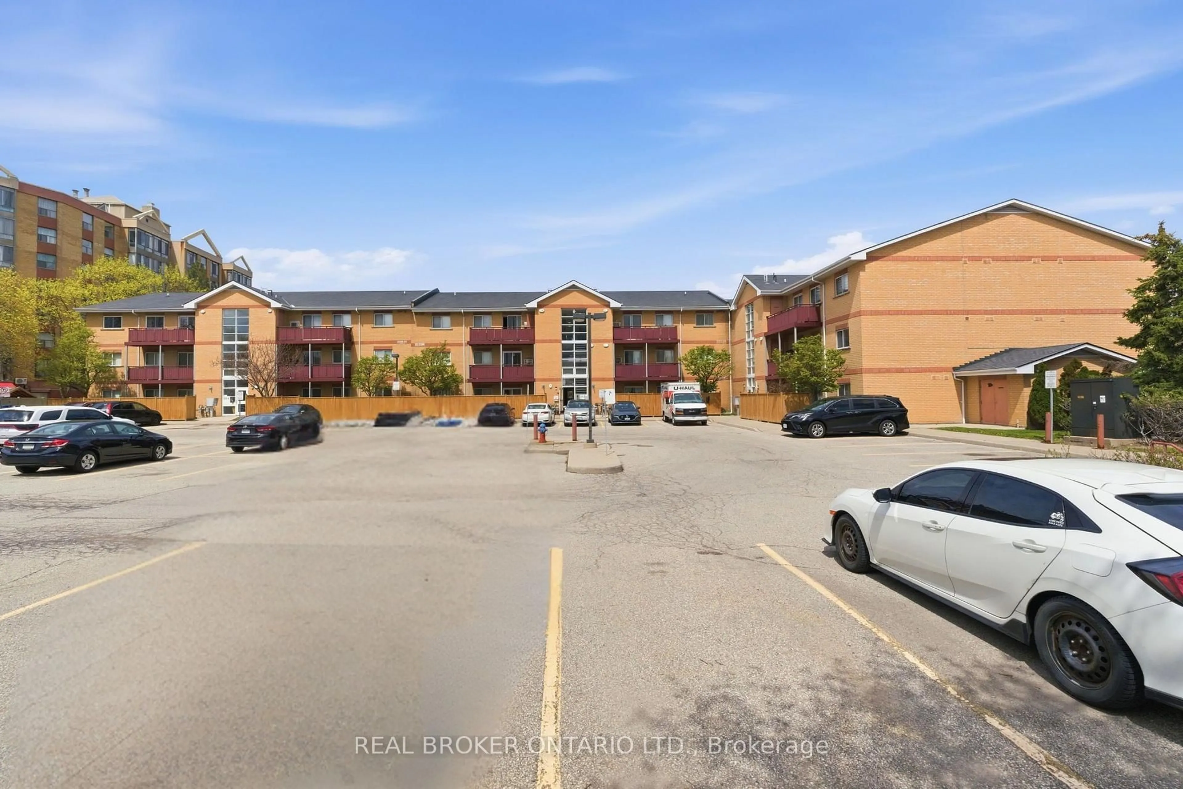 A pic from outside/outdoor area/front of a property/back of a property/a pic from drone, unknown for 211 Forum Dr #302C, Mississauga Ontario L4Z 4C1