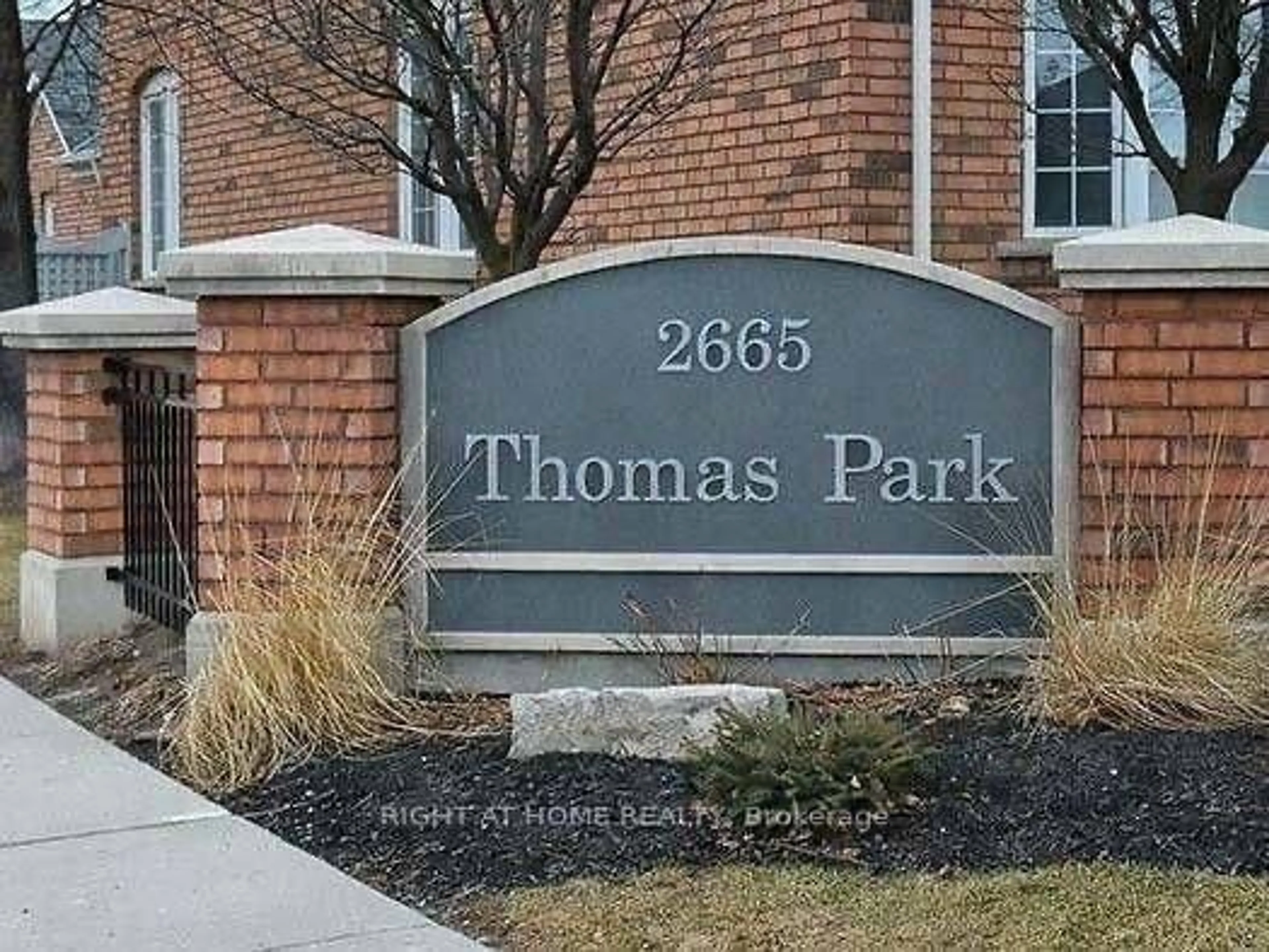 Home with brick exterior material, street for 2665 Thomas St #34, Mississauga Ontario L5M 6G4