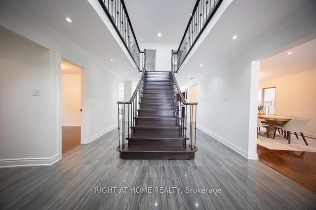 2088 Perran Dr, Mississauga 2