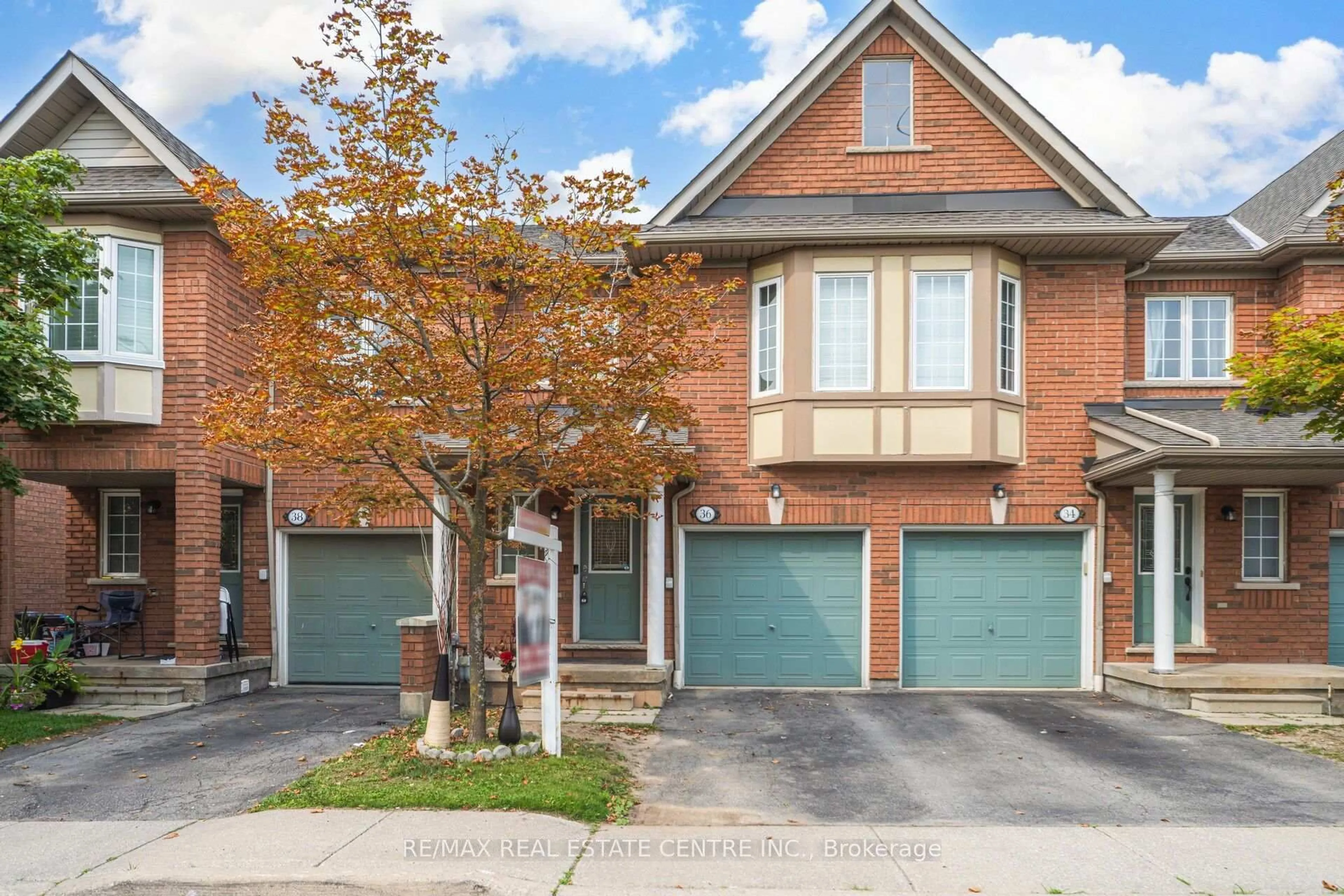Home with brick exterior material, street for 770 Othello Crt ## 36, Mississauga Ontario L5W 1Y2