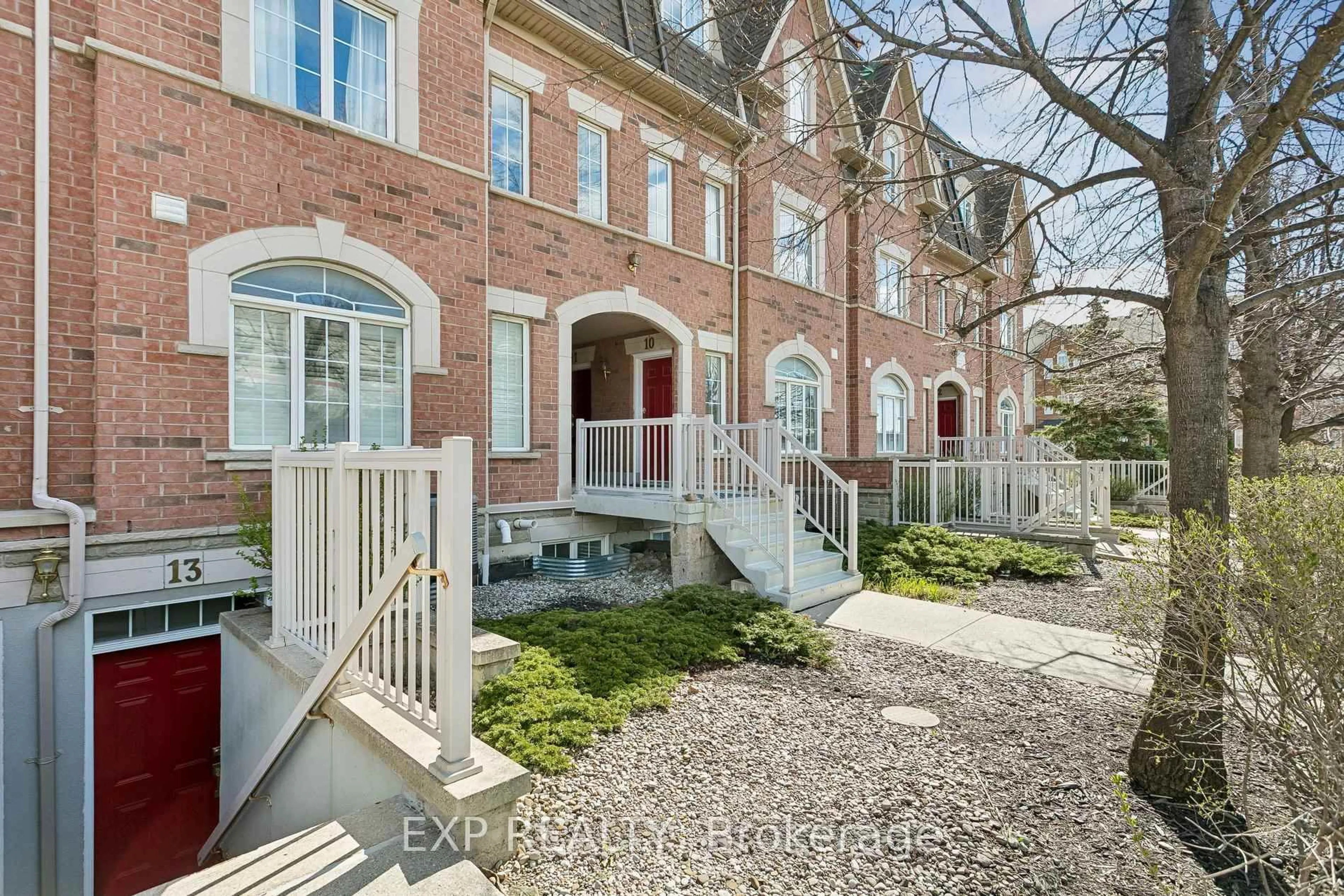 Home with brick exterior material, street for 3055 Elmcreek Rd #13, Mississauga Ontario L5B 4J9
