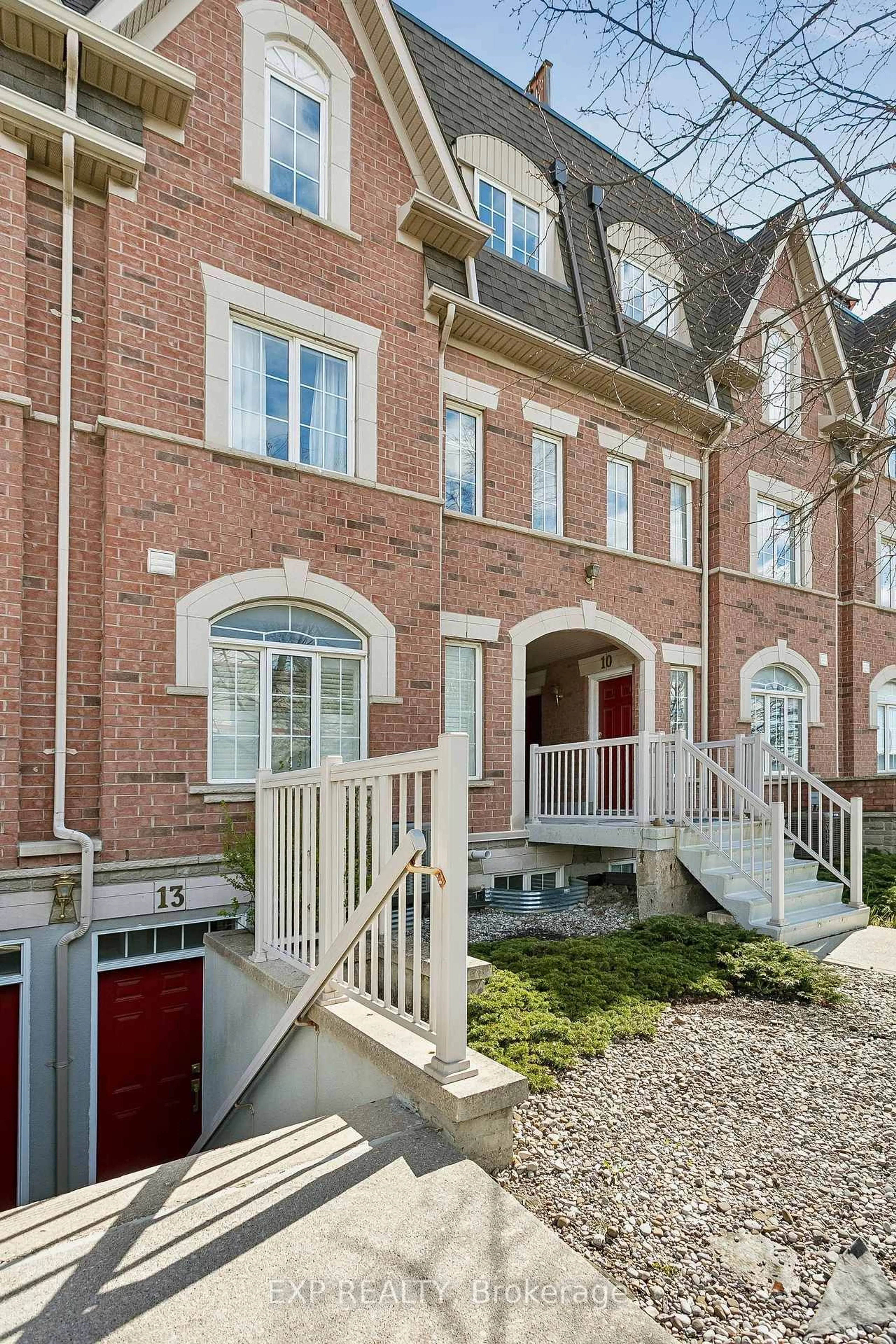 Home with brick exterior material, street for 3055 Elmcreek Rd #13, Mississauga Ontario L5B 4J9