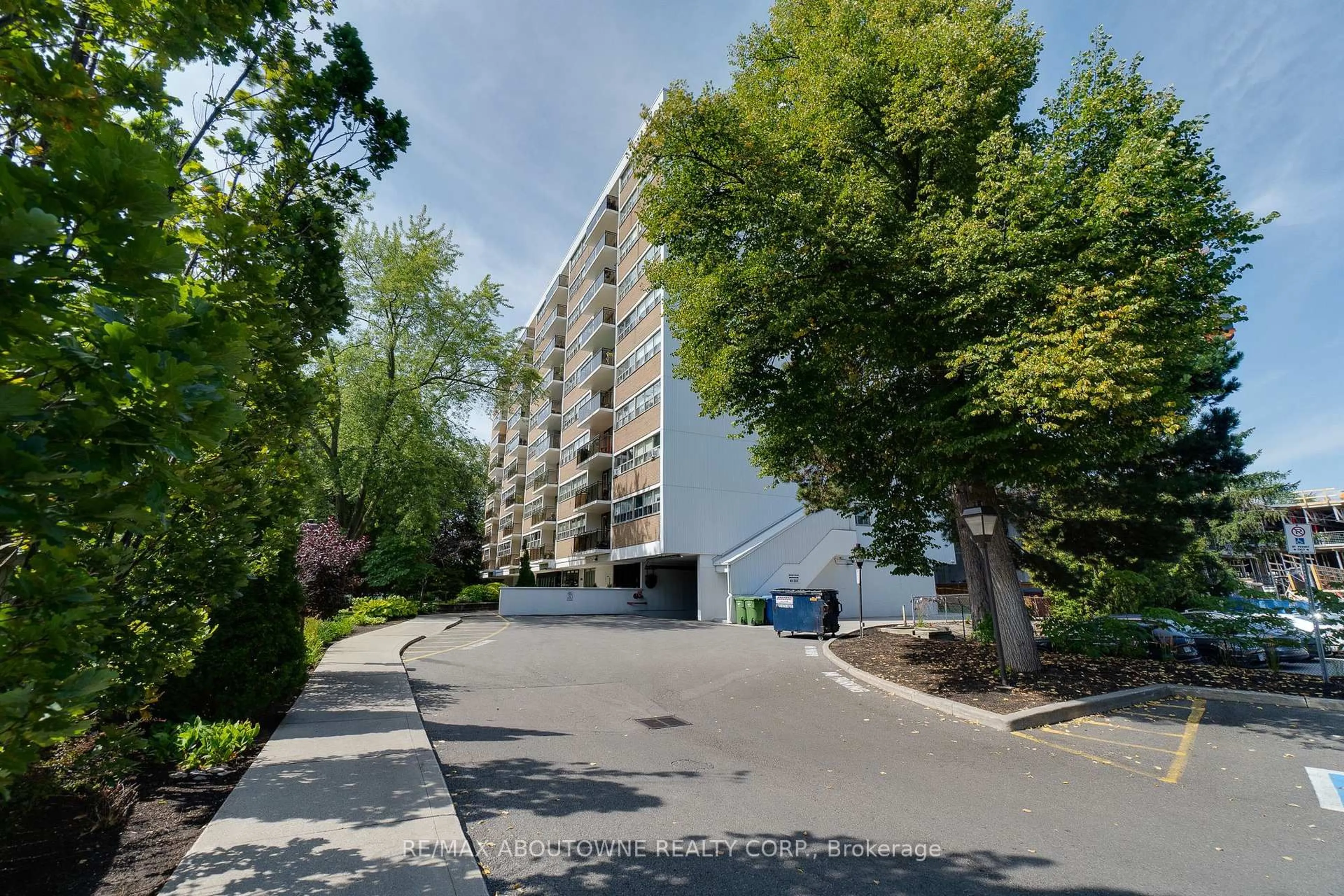 Unknown for 212 Kerr St #507, Oakville Ontario L6K 3B1