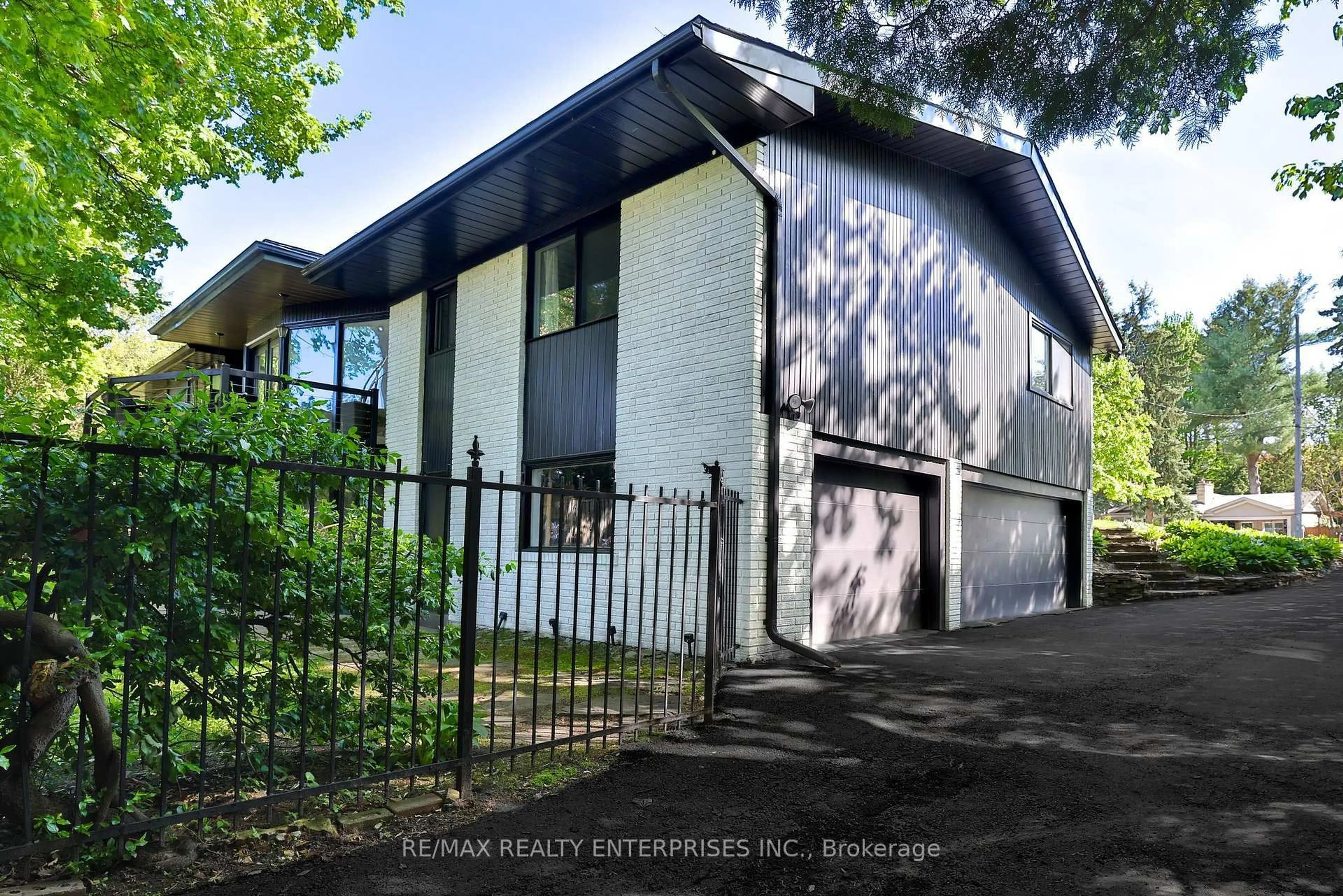 Unknown for 625 Sir Richards Rd, Mississauga Ontario L5C 1A3