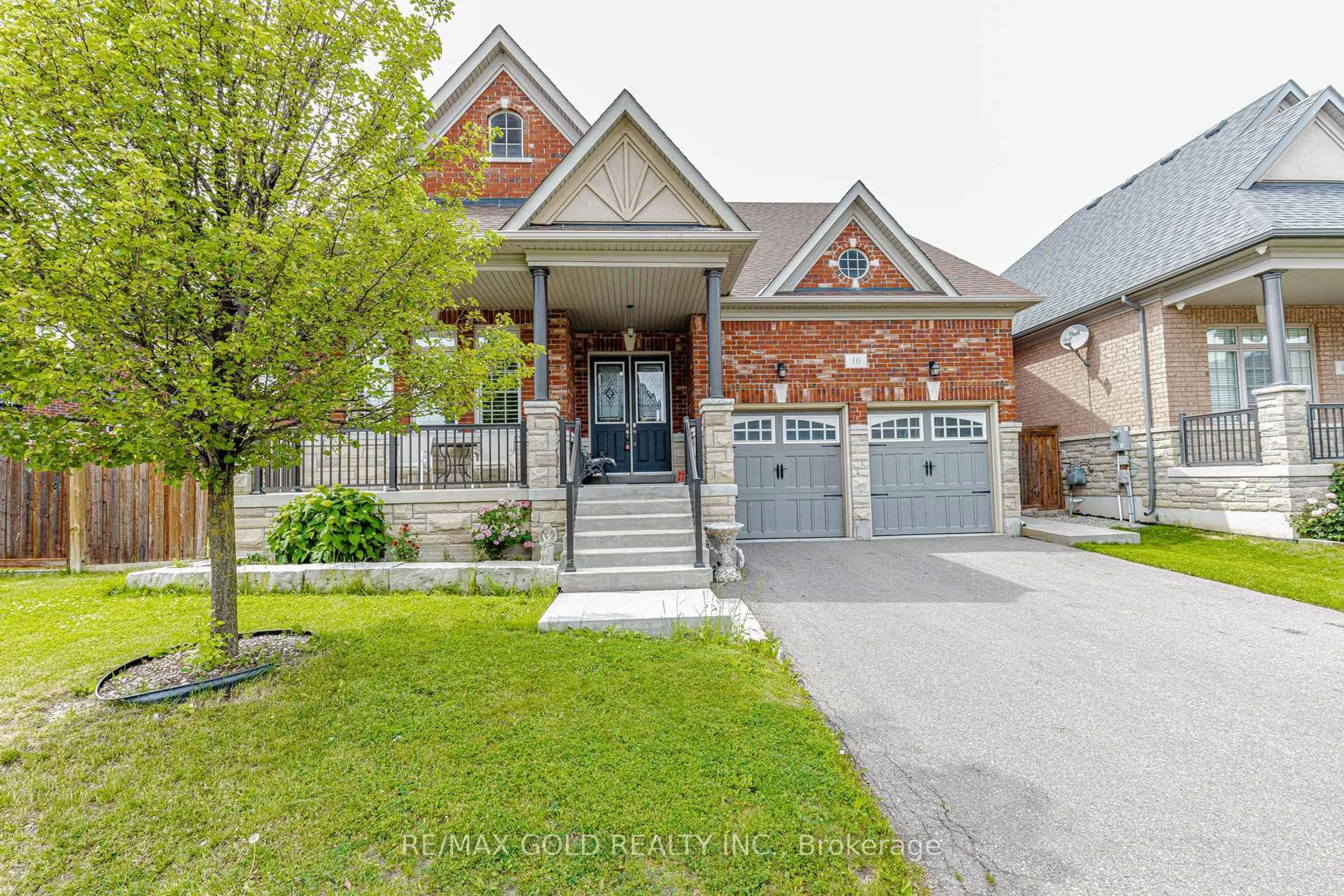 Home with brick exterior material, street for 10 Falkland Rd, Brampton Ontario L6P 4C3