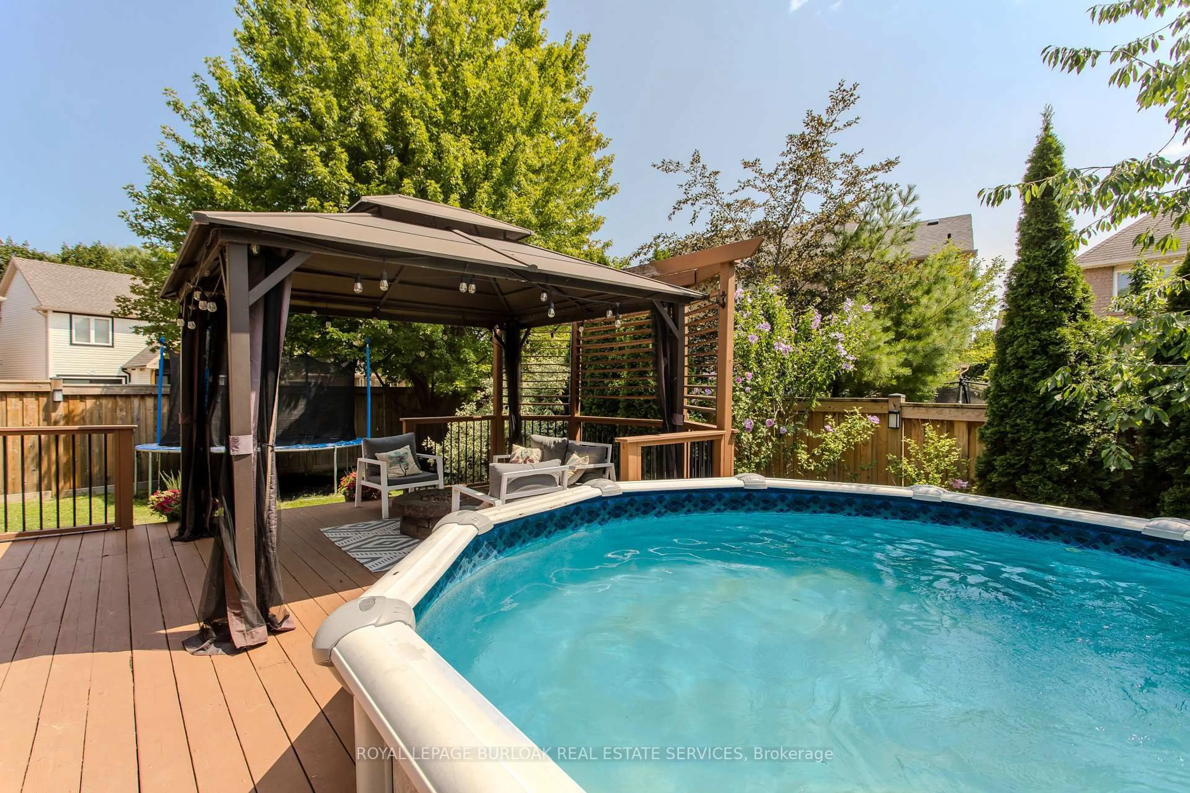 Pool for 5190 Wood Cres, Burlington Ontario L7L 6N3
