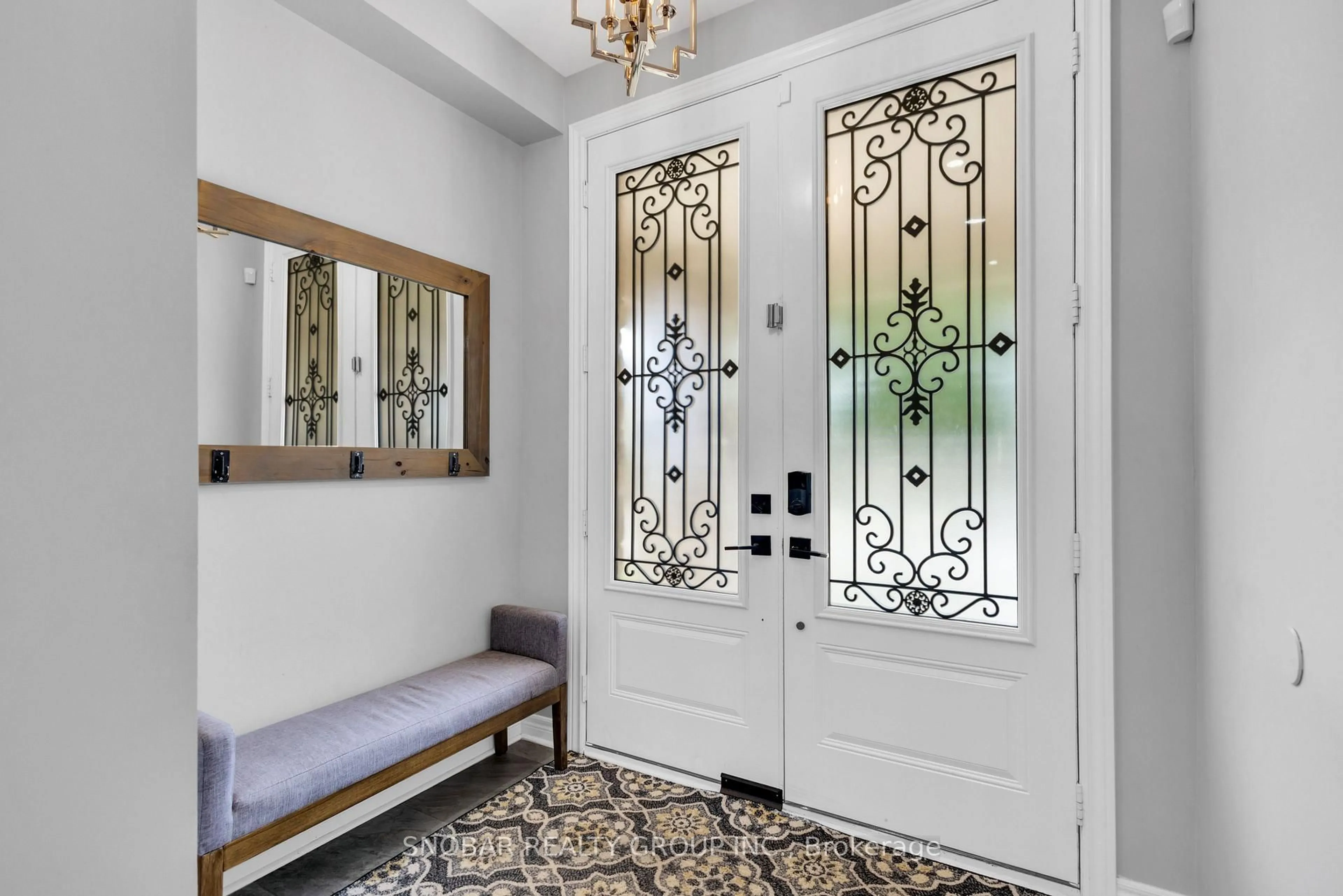 Indoor entryway for 6 Fulmer Rd, Brampton Ontario L7A 4L9