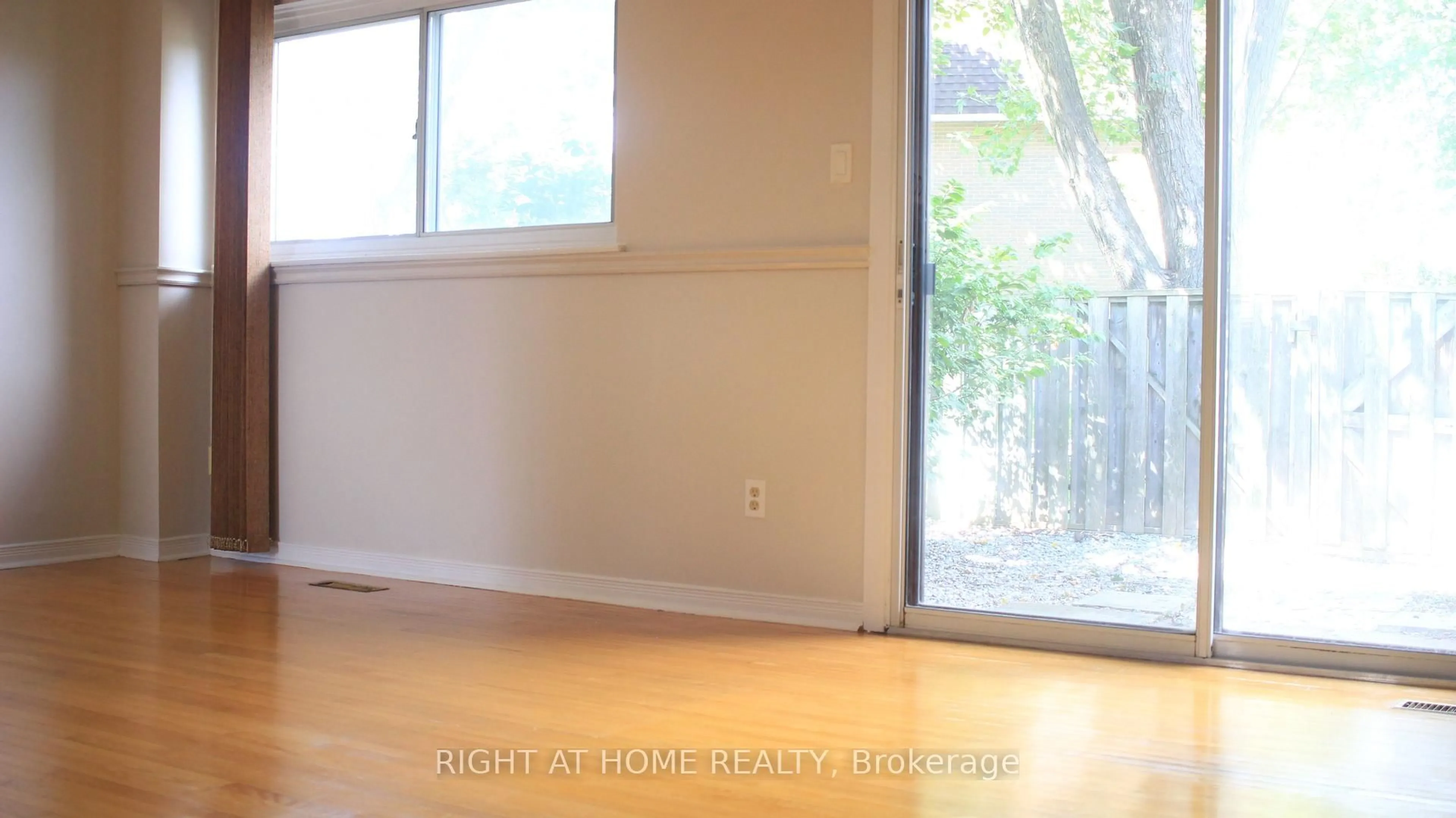 A pic of a room for 10 Fleetwood Cres #10, Brampton Ontario L6T 2E5