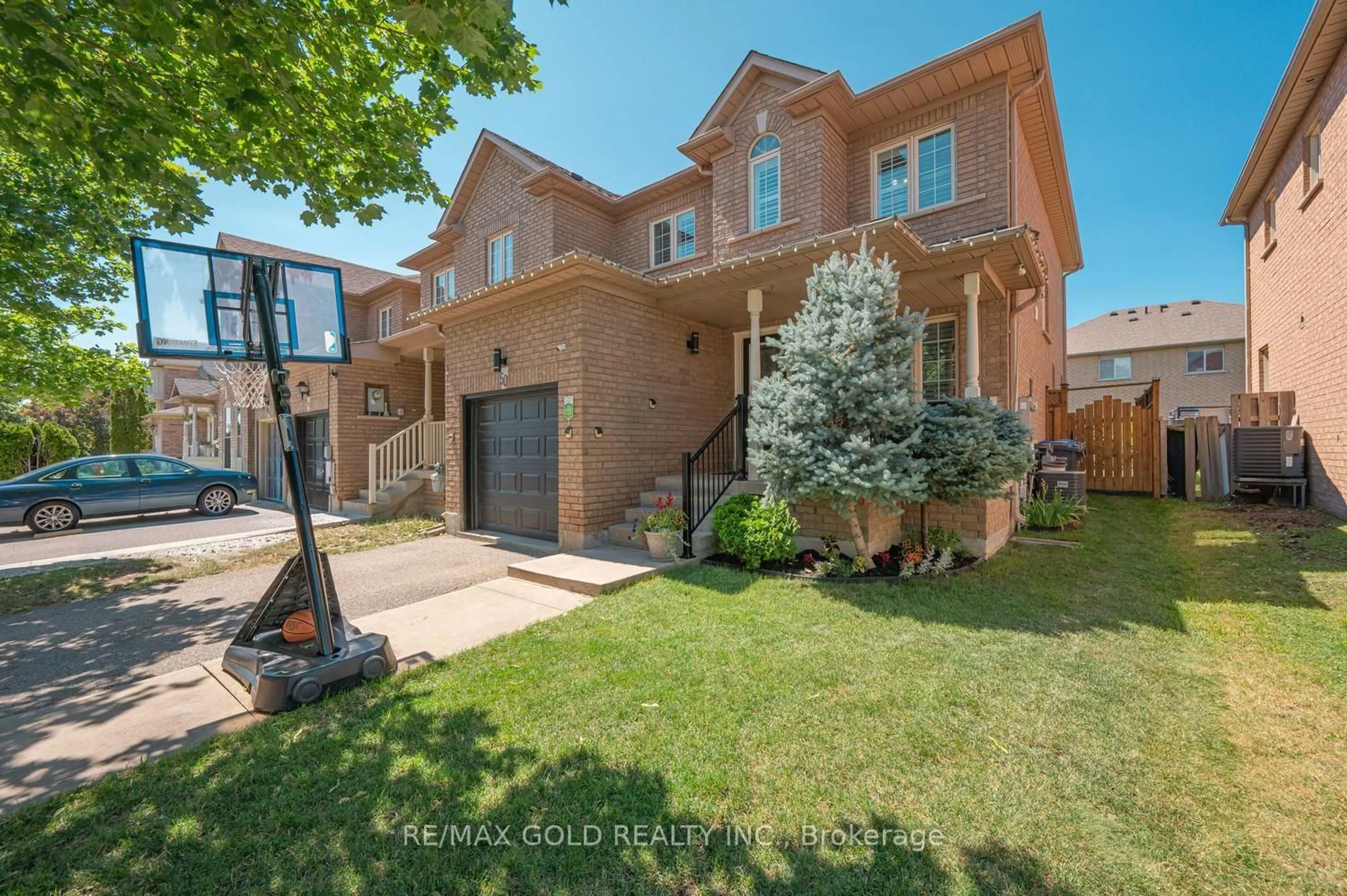 Home with brick exterior material, street for 50 Gecko Crt, Brampton Ontario L6R 2P1