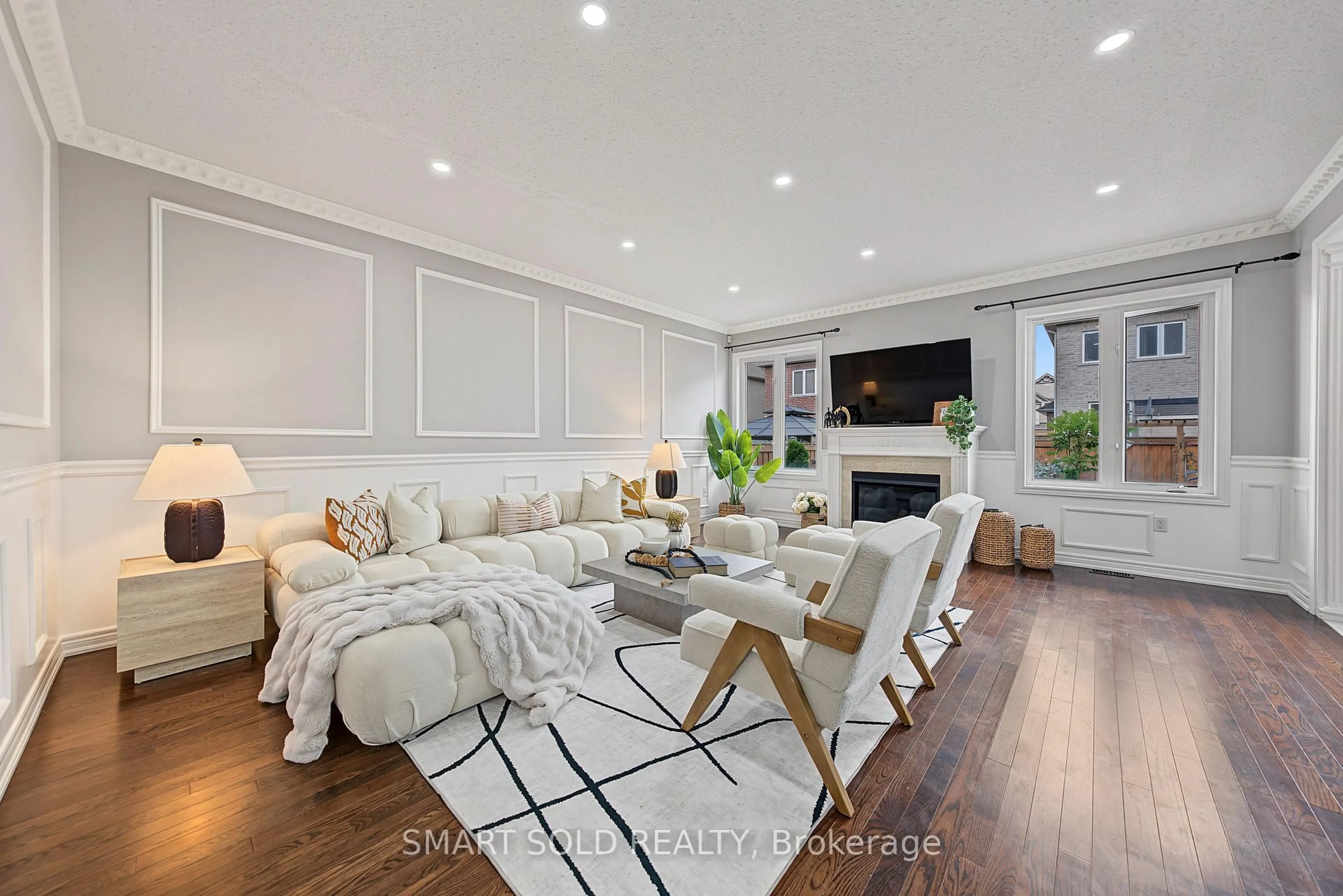 Living room with furniture, unknown for 104 Larson Peak Rd, Caledon Ontario L7C 3P1