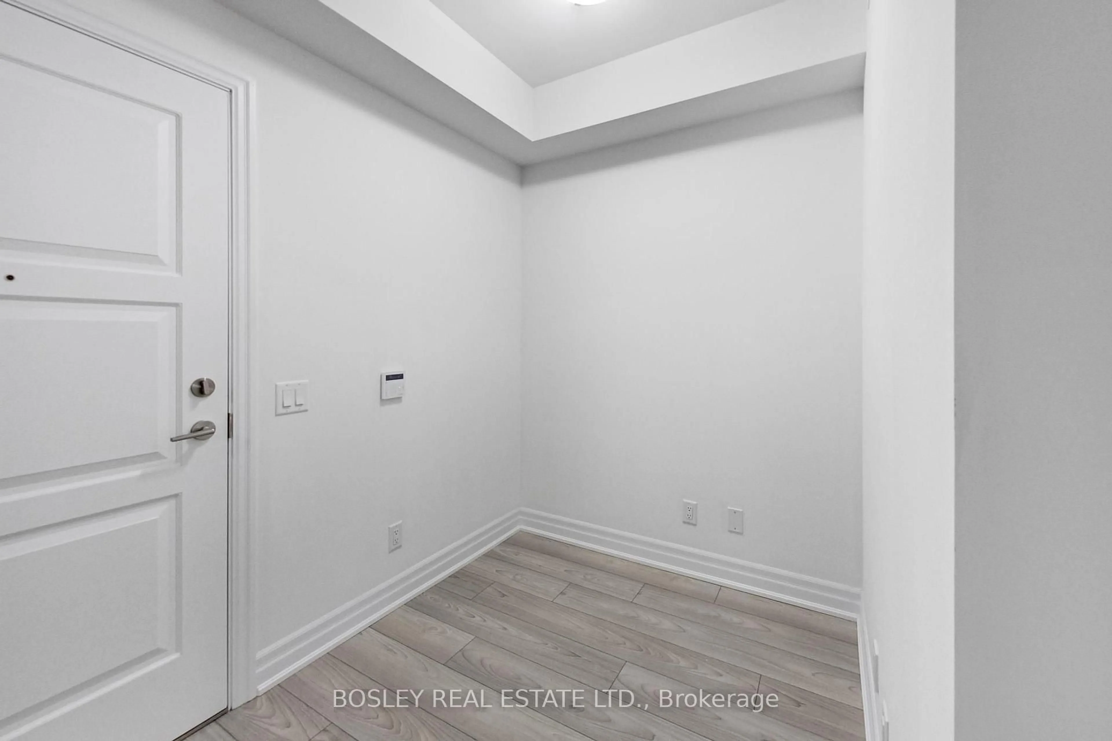 Unknown for 36 Elm Dr #704, Mississauga Ontario L5B 0N3