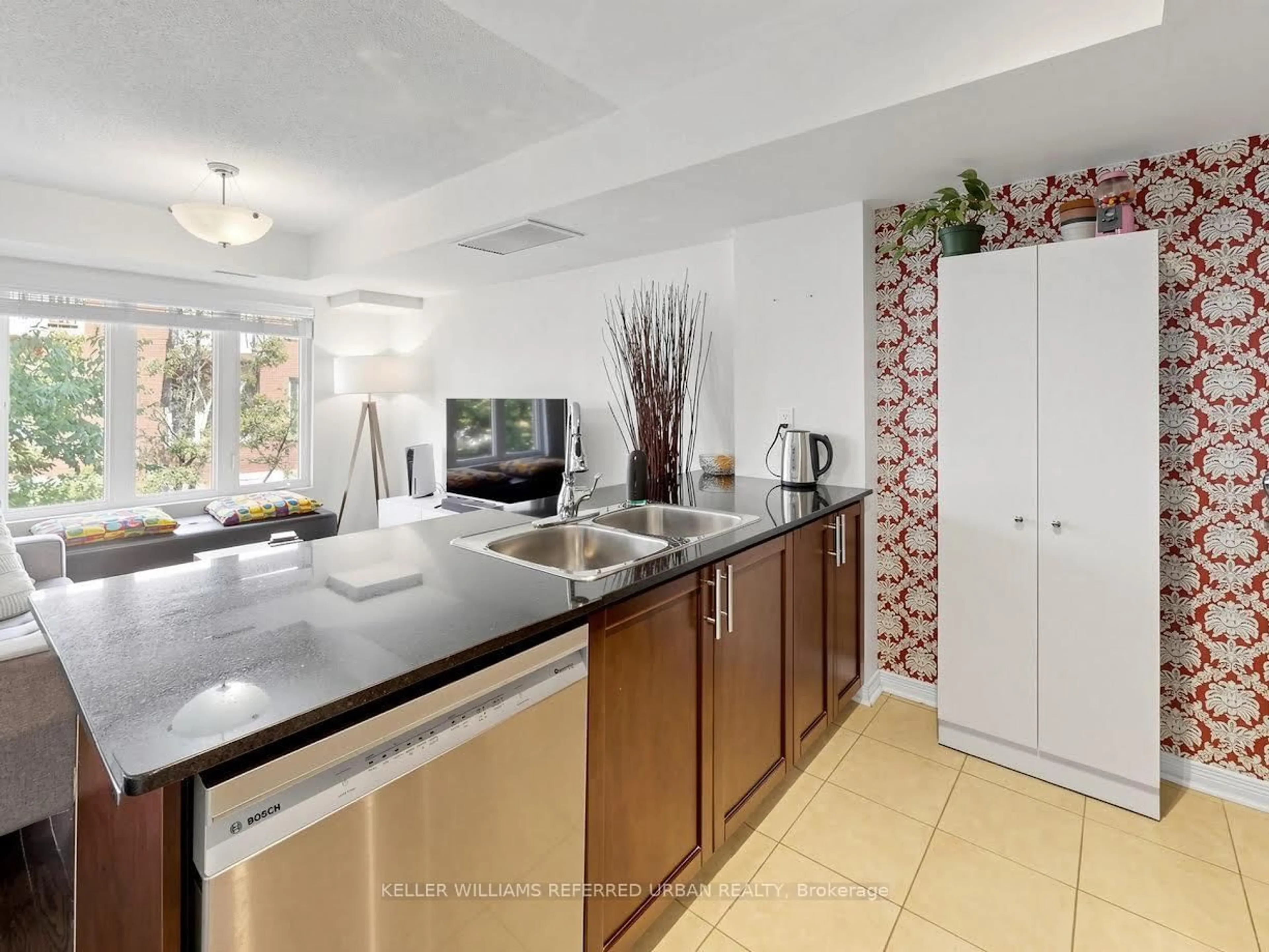 Open concept kitchen, ceramic/tile floor for 20 Foundry Ave #213, Toronto Ontario M6H 4L1
