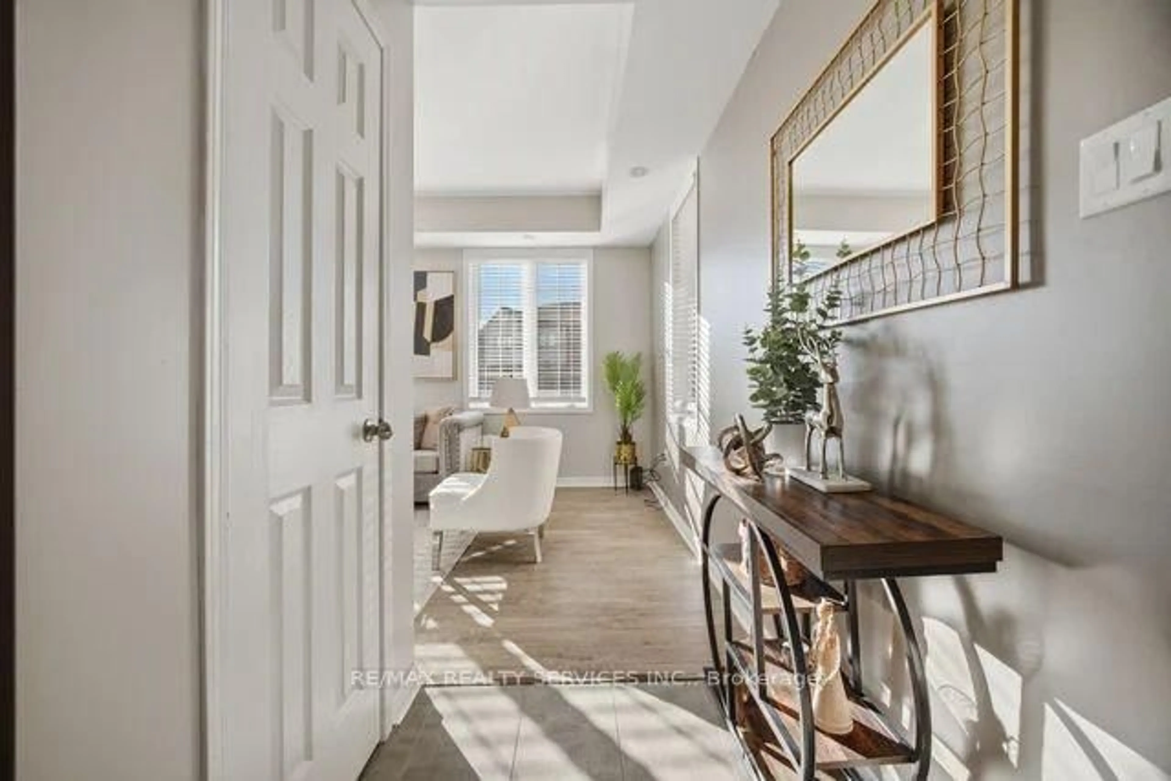 Indoor entryway for 180 Howden Blvd #70, Brampton Ontario L6S 0E6