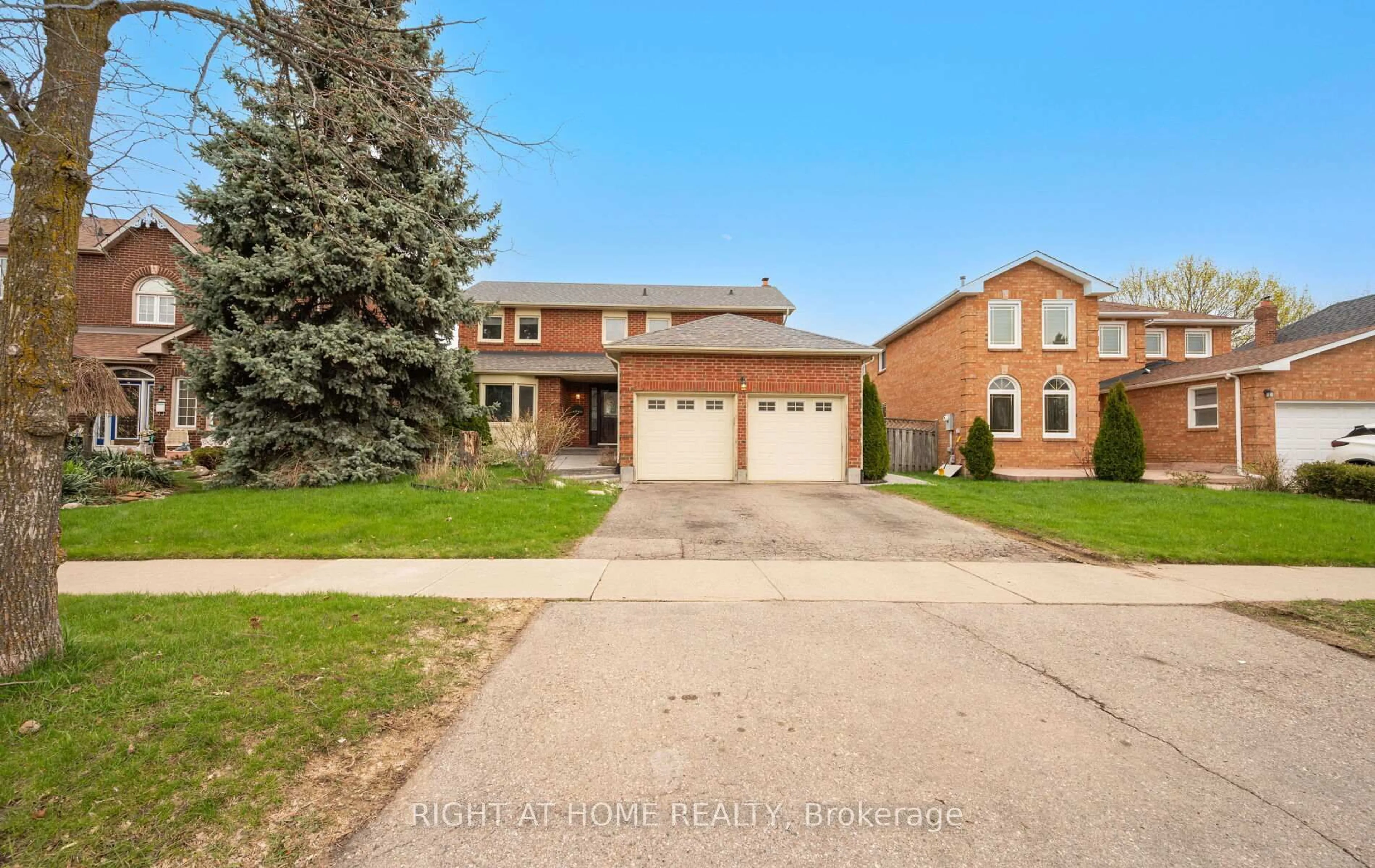 Home with brick exterior material, street for 72 Brydon Cres, Brampton Ontario L6X 3E5