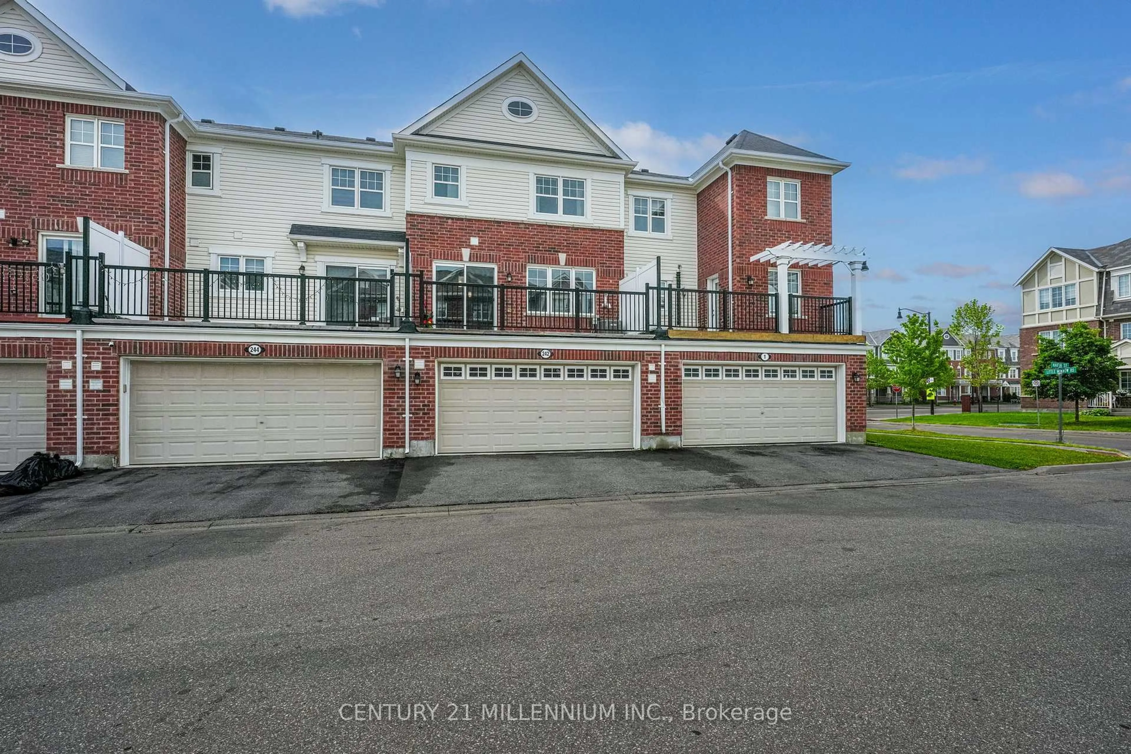 A pic from outside/outdoor area/front of a property/back of a property/a pic from drone, unknown for 242 Remembrance Rd, Brampton Ontario L7A 4P4