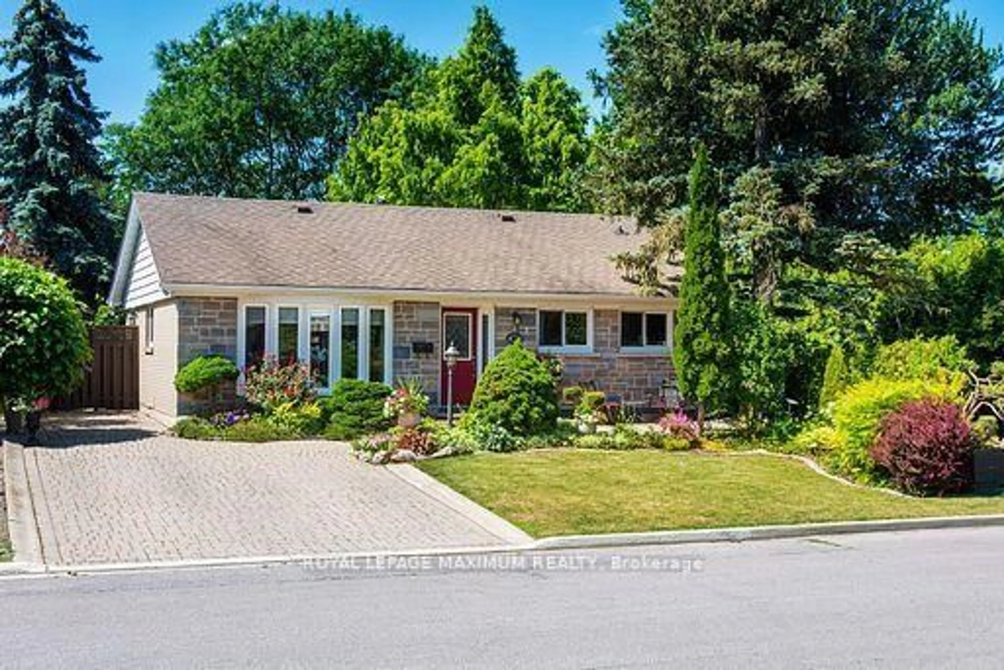 Unknown for 38 Abbey Rd, Brampton Ontario L6W 2T8