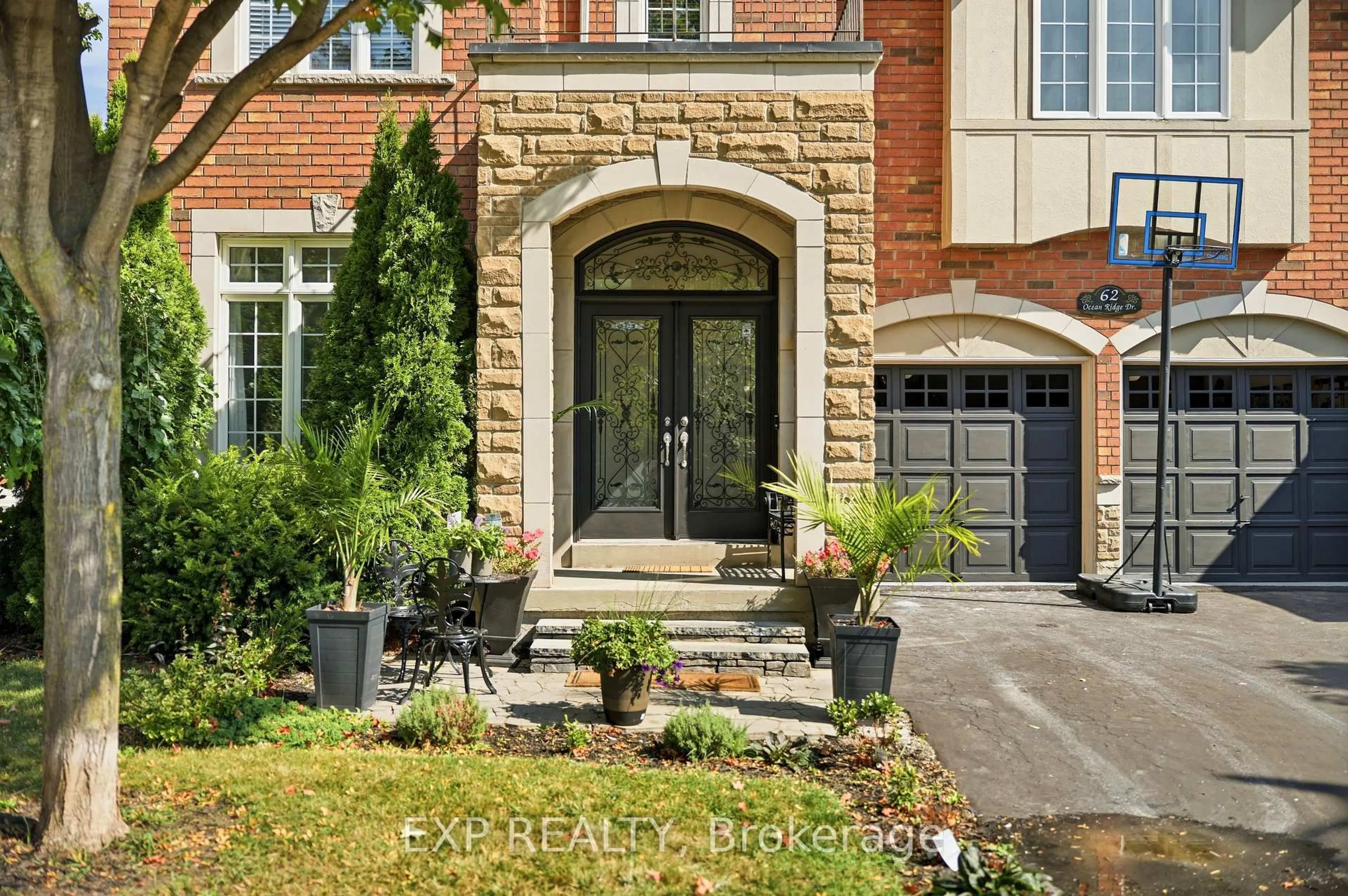 Home with brick exterior material, street for 62 Ocean Ridge Dr, Brampton Ontario L6R 3L3