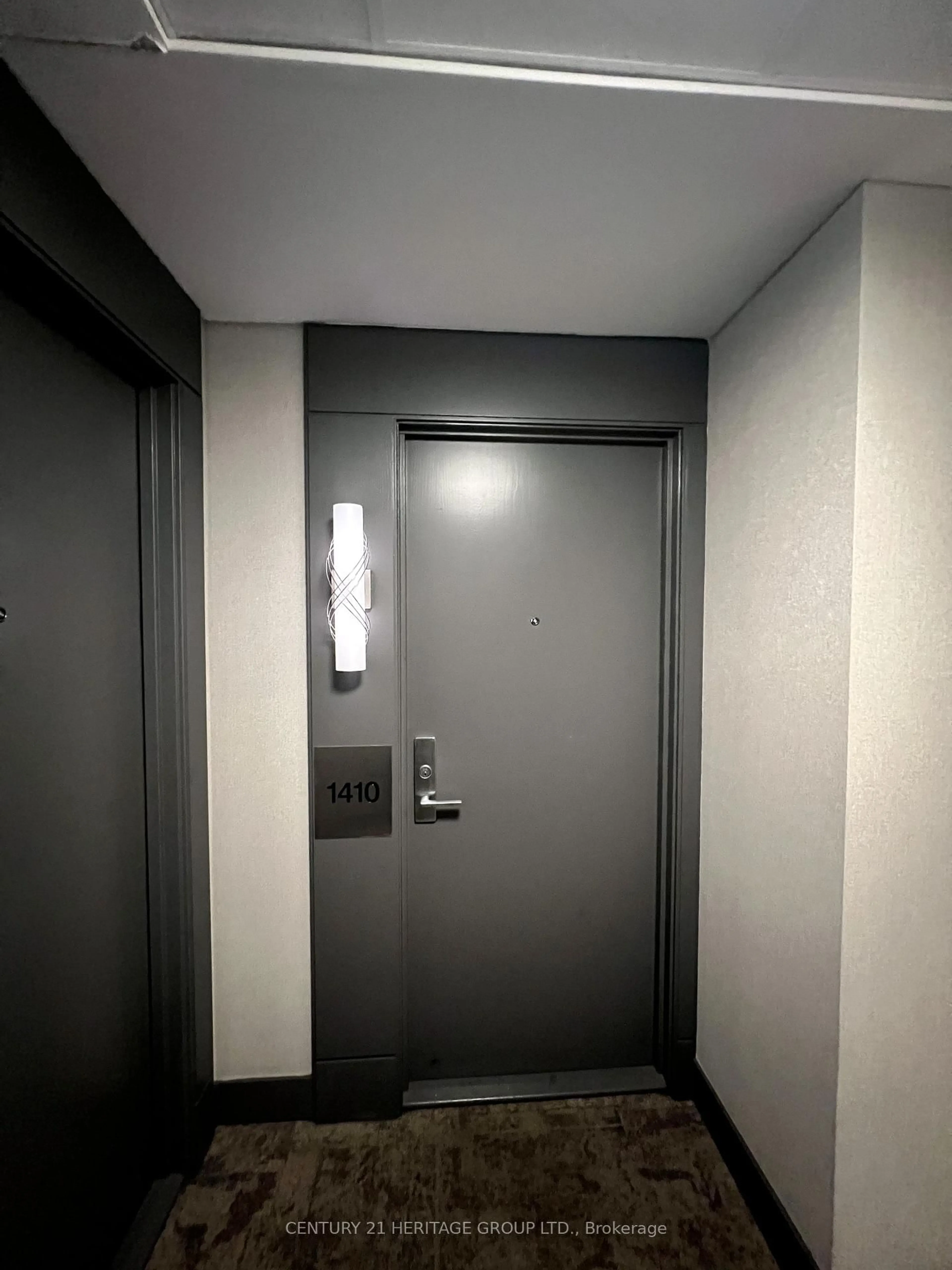 Indoor foyer for 90 Absolute Ave #1410, Mississauga Ontario L4Z 0A3