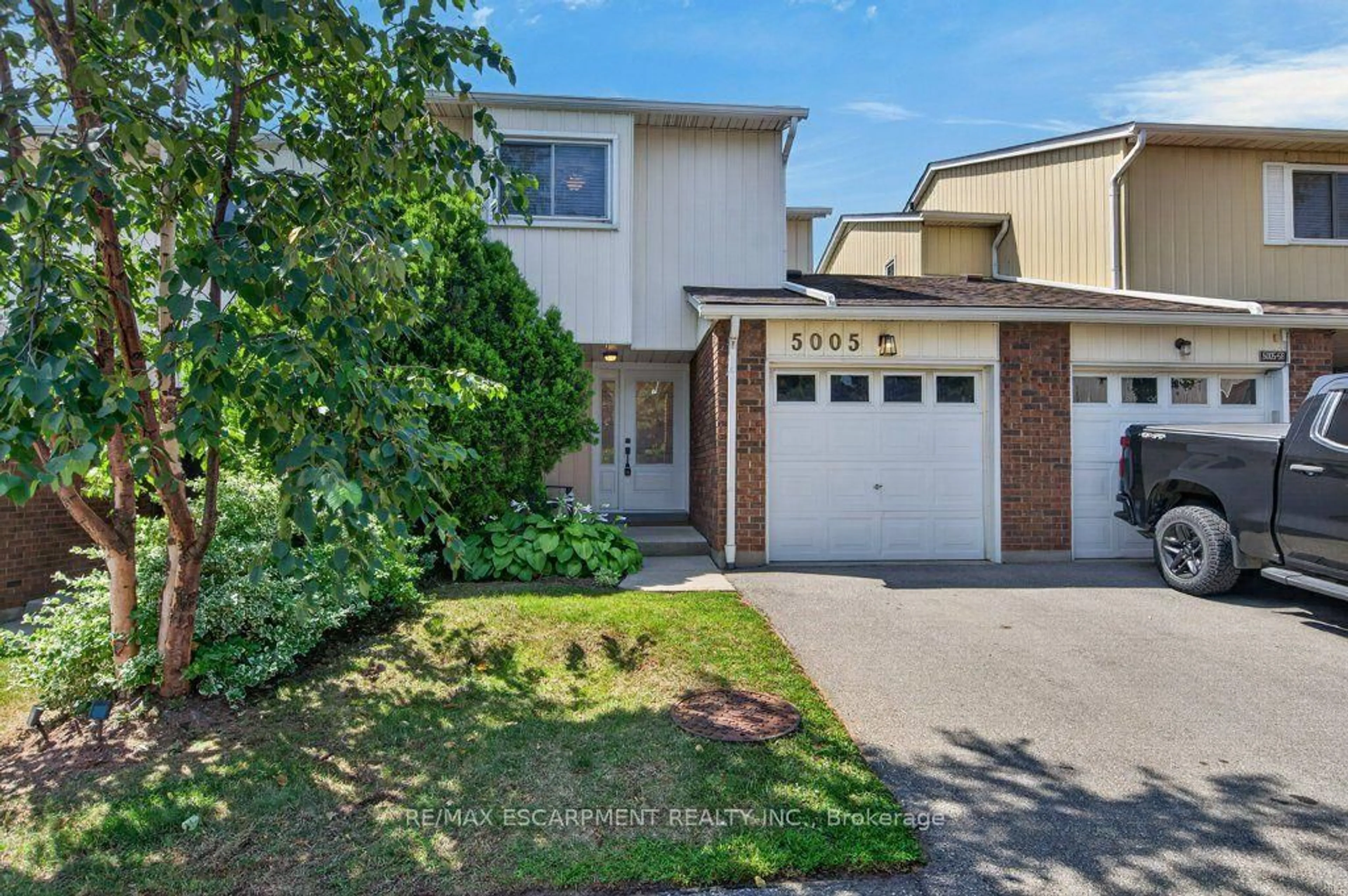Home with brick exterior material, street for 5005 Pinedale Ave #57, Burlington Ontario L7L 5J6