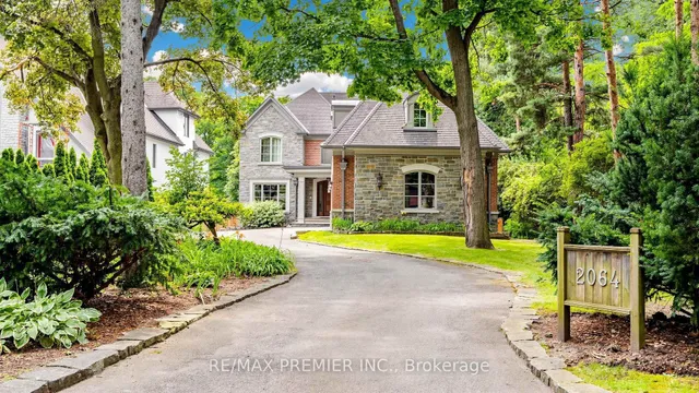 2064 Dickson Rd, Mississauga 2