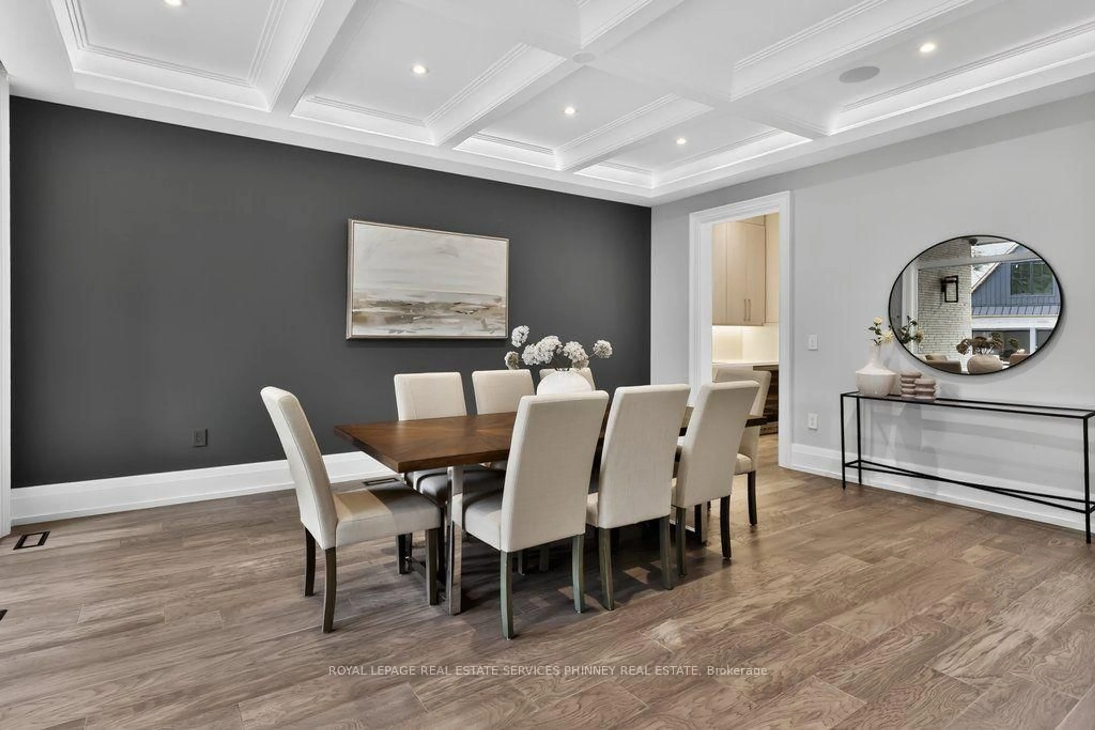 Dining room, wood/laminate floor for 533 Carson Lane, Oakville Ontario L6J 6M3
