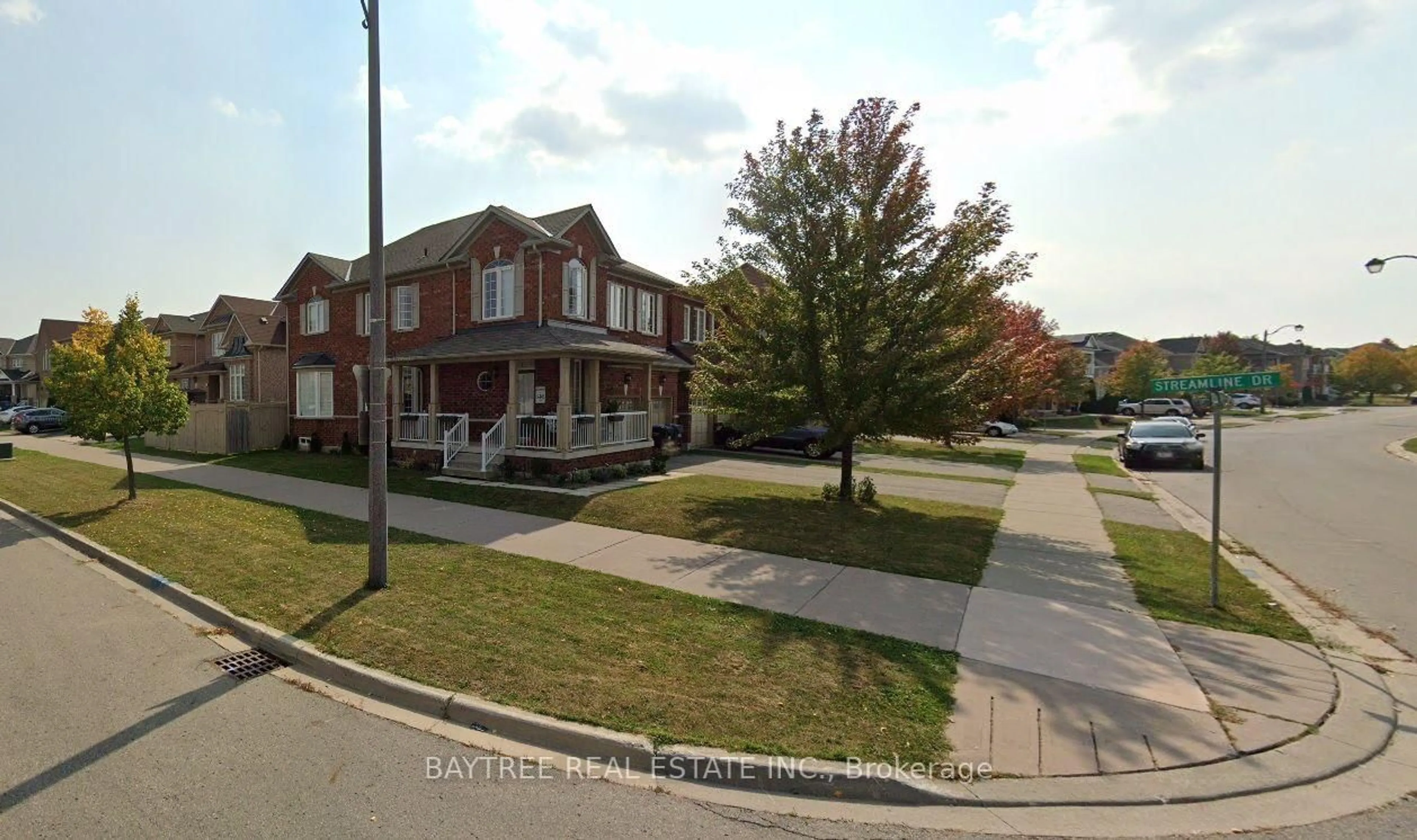 A pic from outside/outdoor area/front of a property/back of a property/a pic from drone, street for 54 Streamline Dr, Brampton Ontario L6V 4T1