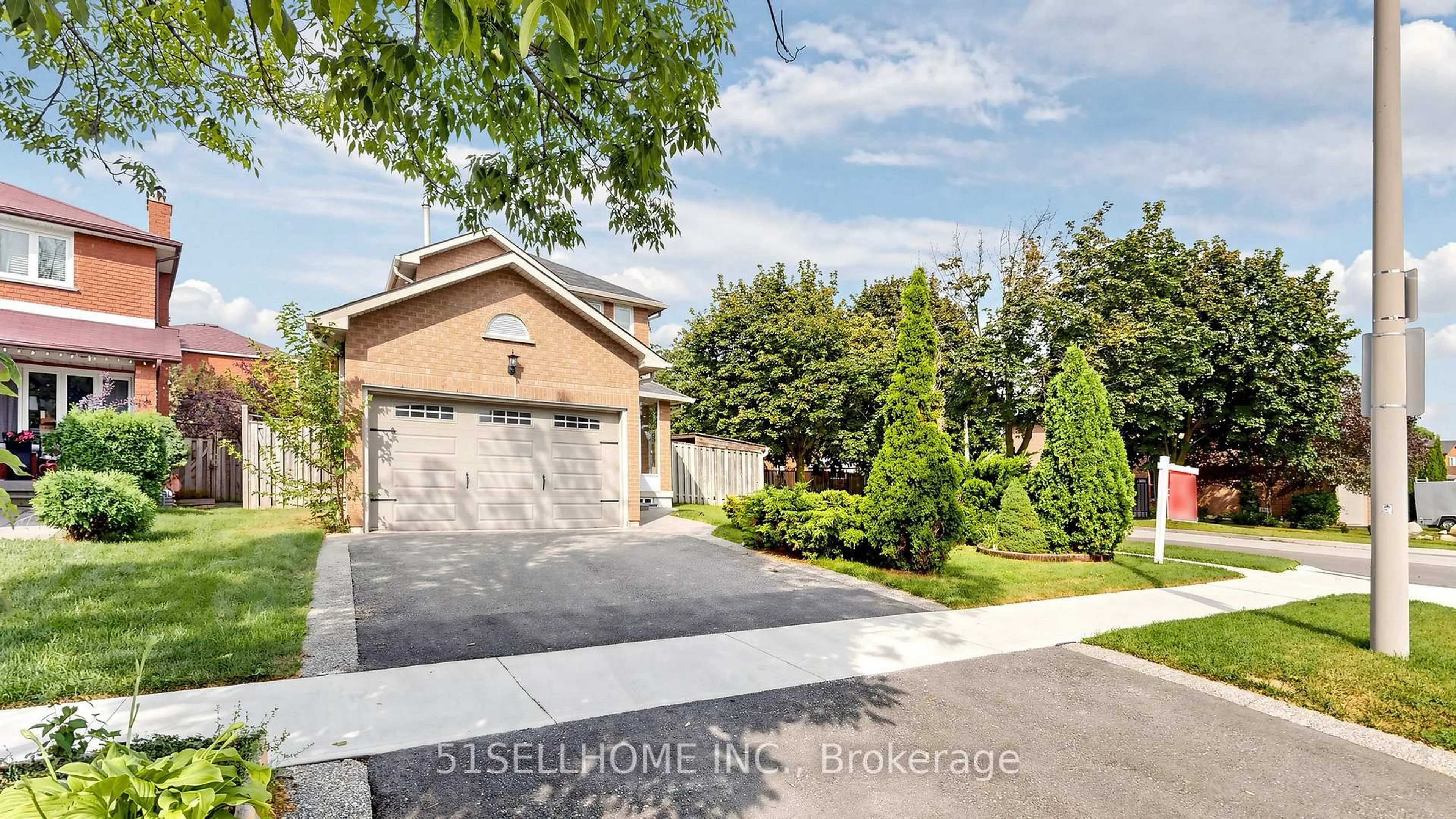 Unknown for 846 Savoy Cres, Mississauga Ontario L5R 3C7