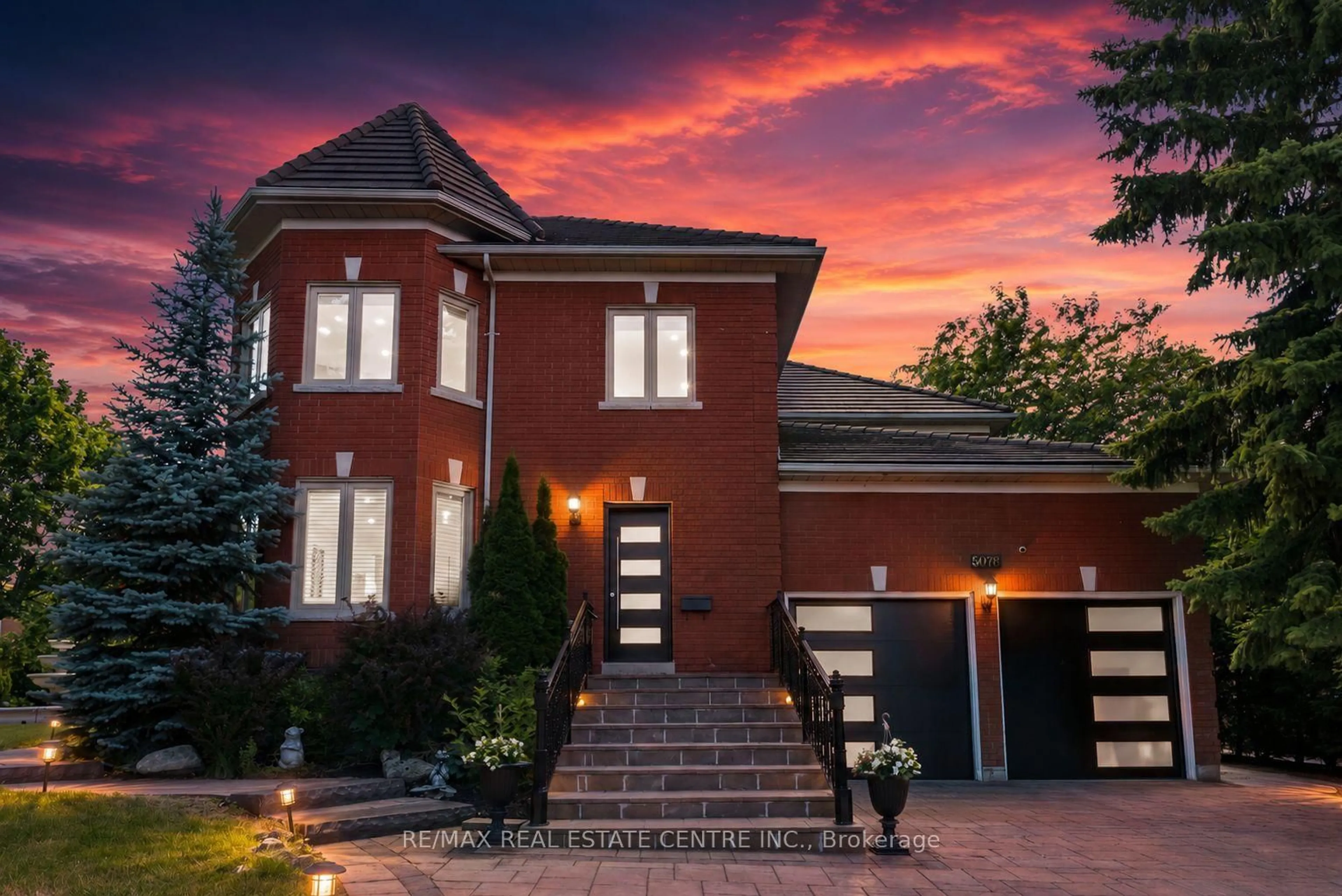 Home with brick exterior material, street for 5078 Frybrook Crt, Mississauga Ontario L5M 5A8