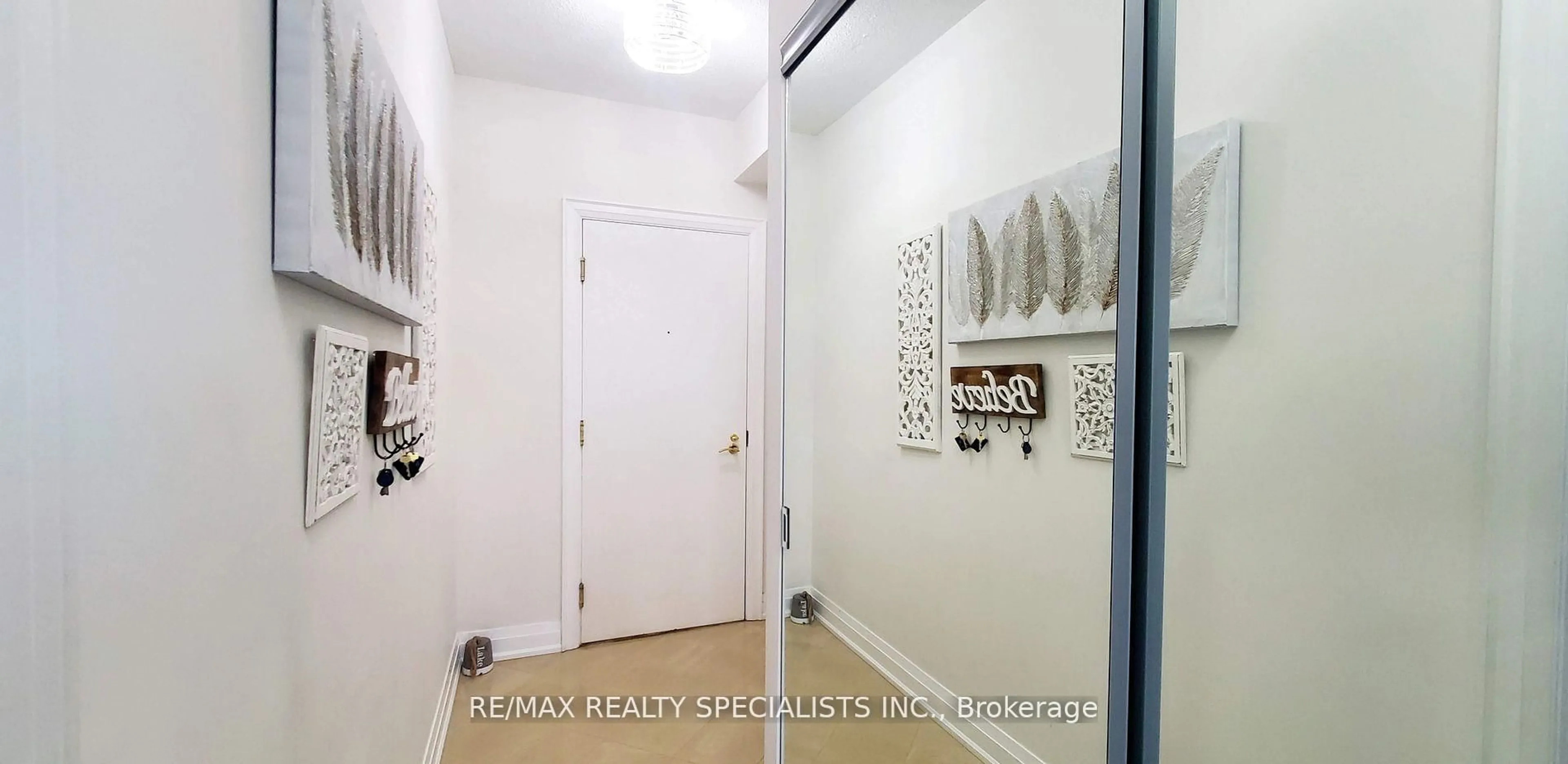 Indoor entryway for 2083 Lake Shore Blvd #1114, Toronto Ontario M8V 2Z6