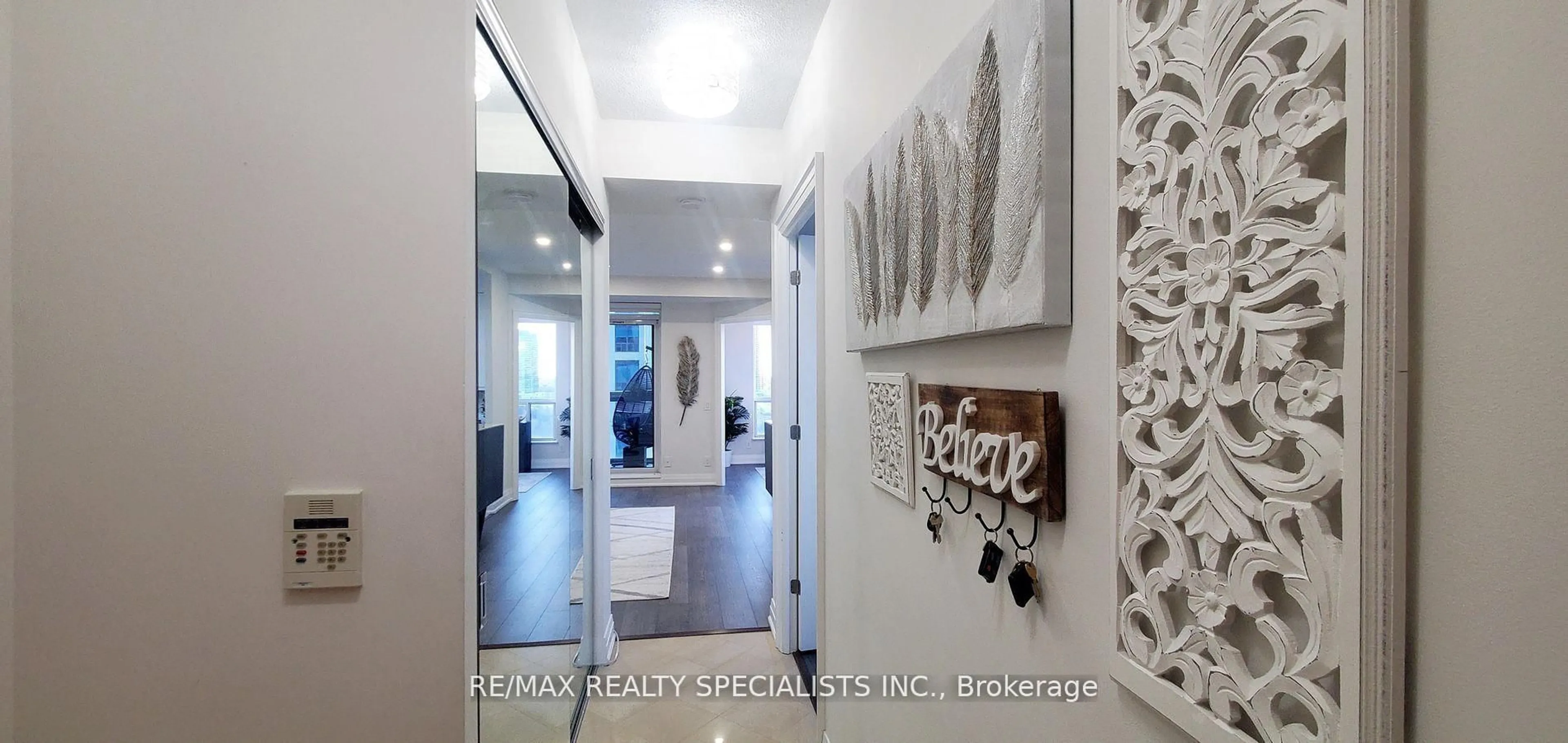 Indoor entryway for 2083 Lake Shore Blvd #1114, Toronto Ontario M8V 2Z6