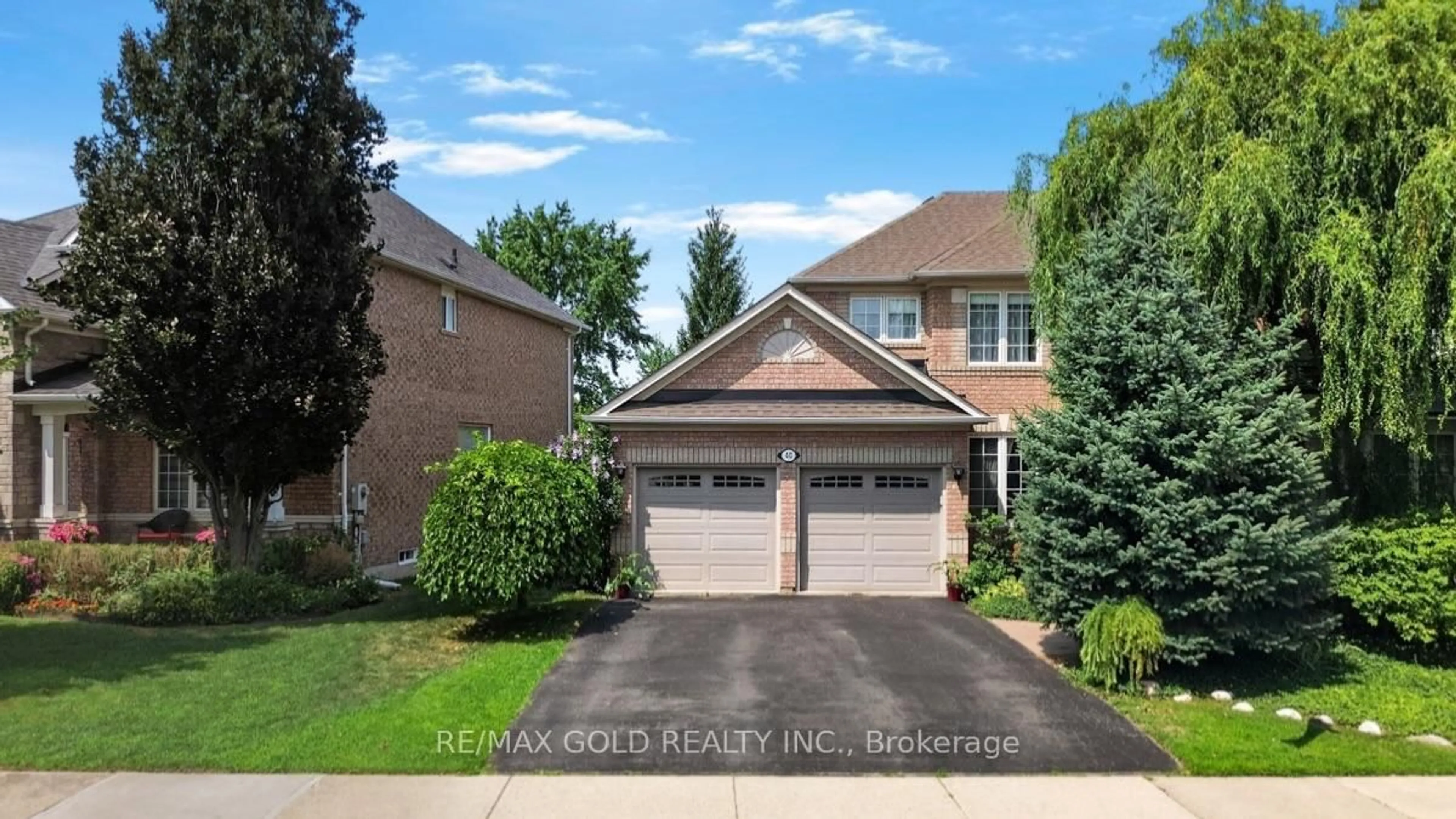 Home with brick exterior material, street for 40 Maldives Cres, Brampton Ontario L6P 1L3