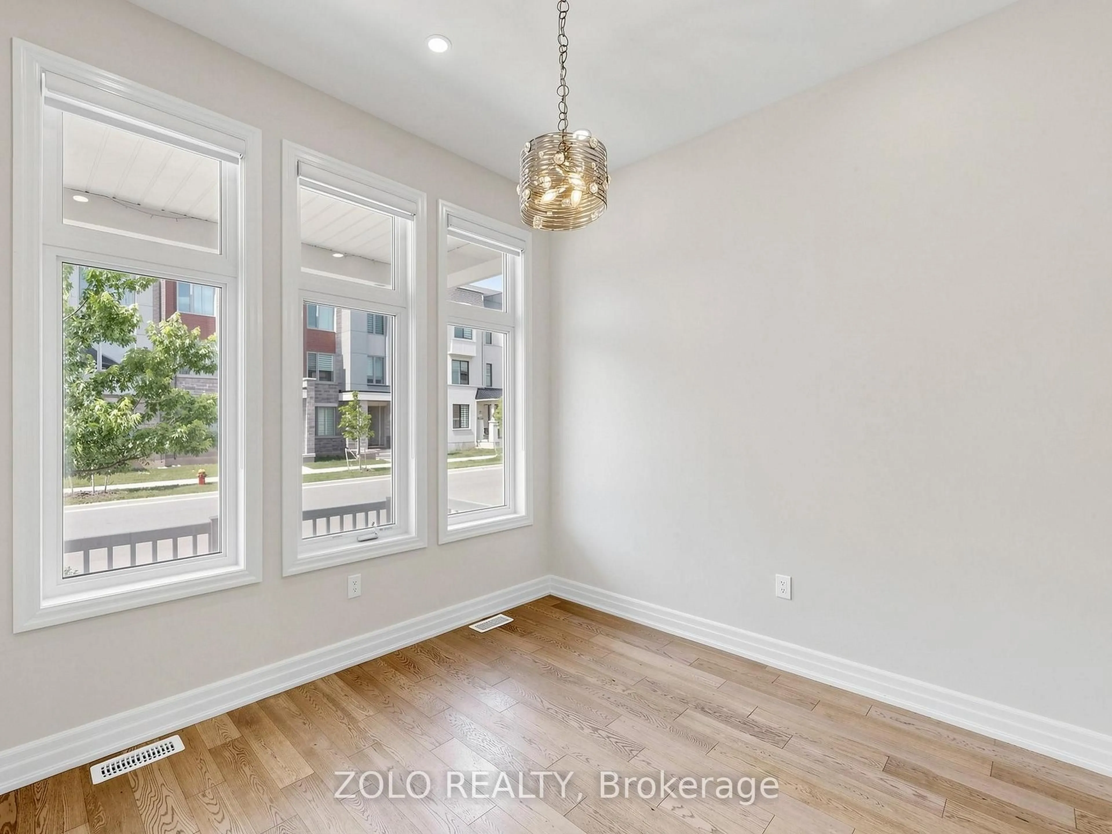 A pic of a room for 3061 William Cutmore Blvd, Oakville Ontario L6H 3S2