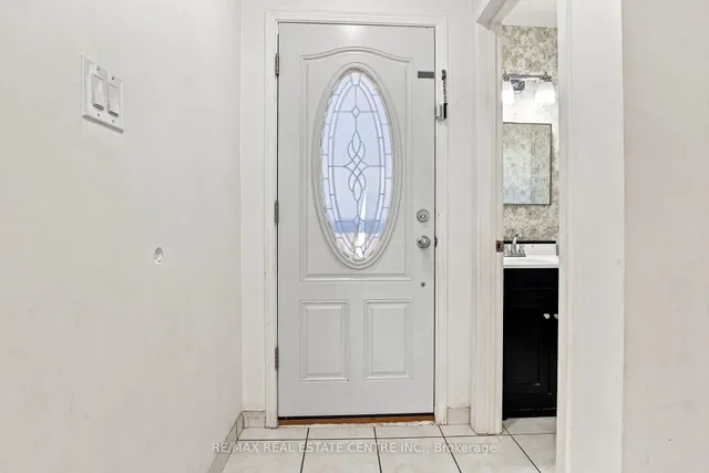 44 Franklin Crt #49, Brampton 3