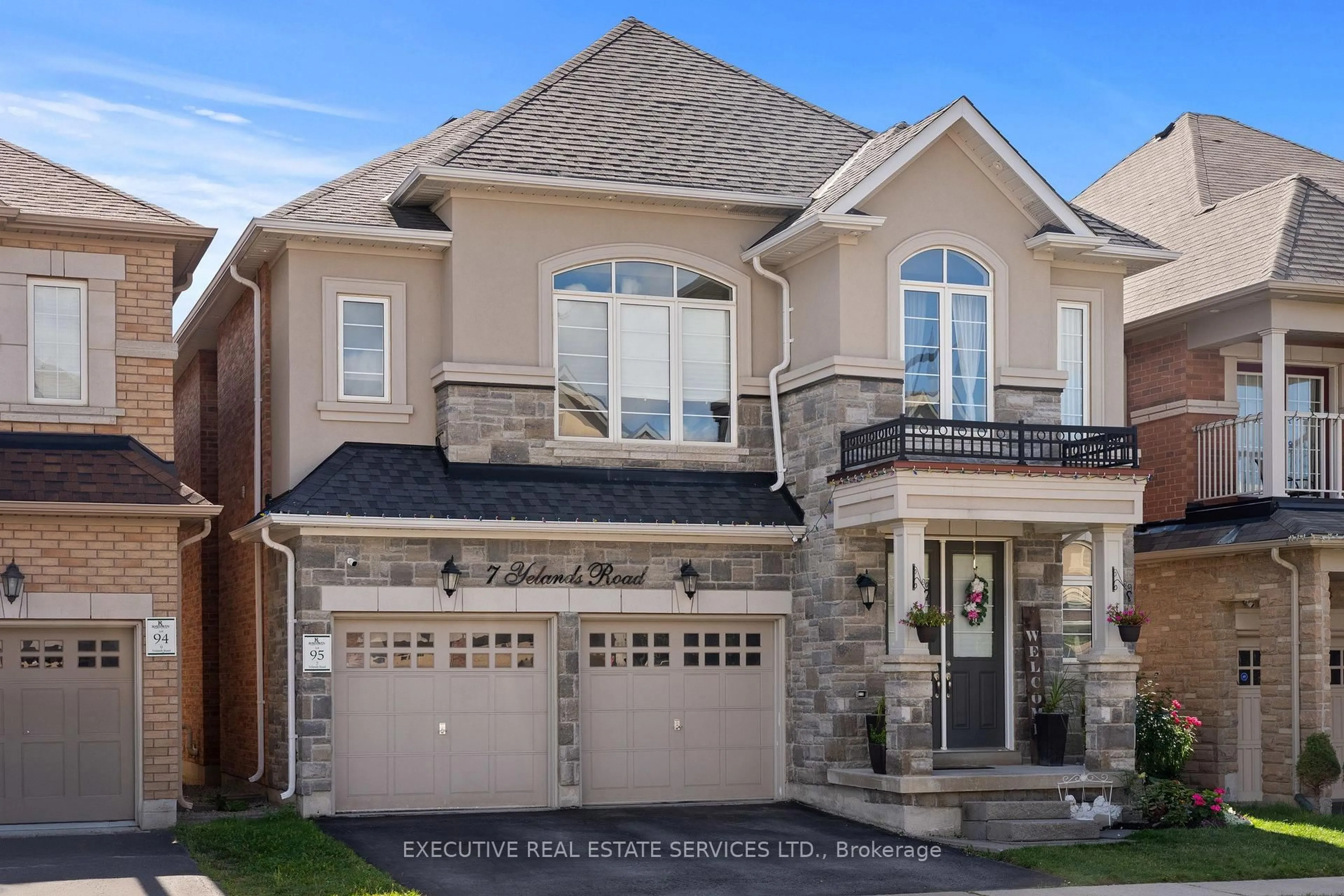 Home with brick exterior material, street for 7 Yelands Rd, Brampton Ontario L7A 3Z8