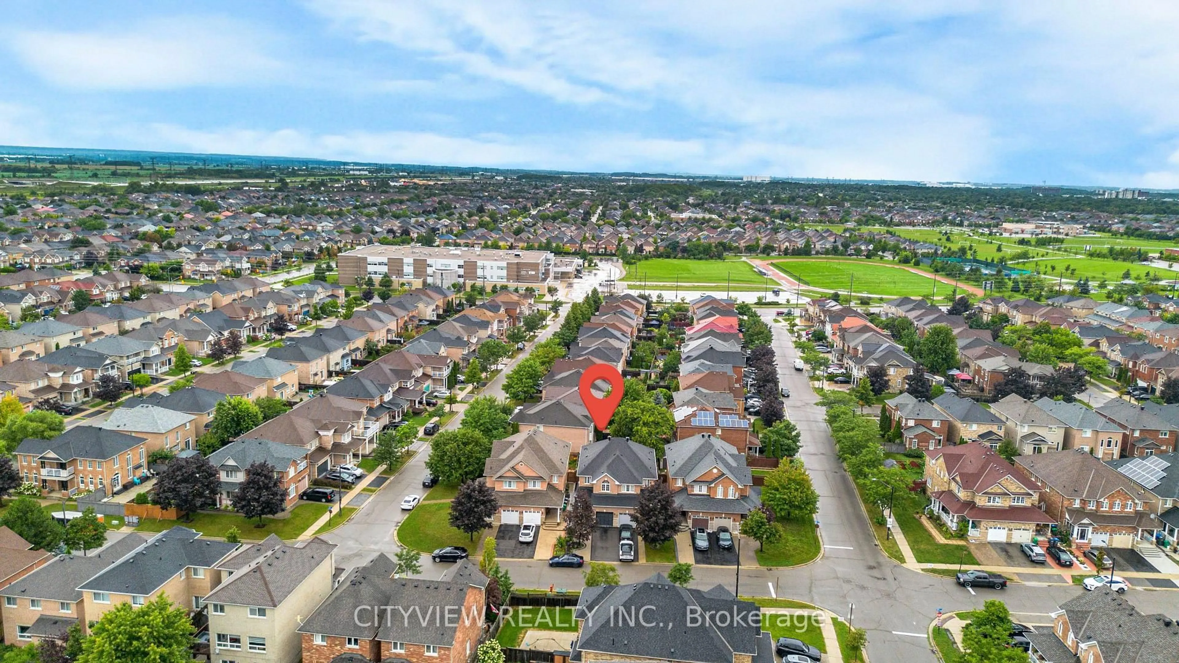 A pic from outside/outdoor area/front of a property/back of a property/a pic from drone, unknown for 3687 Bala Dr, Mississauga Ontario L5M 7N1