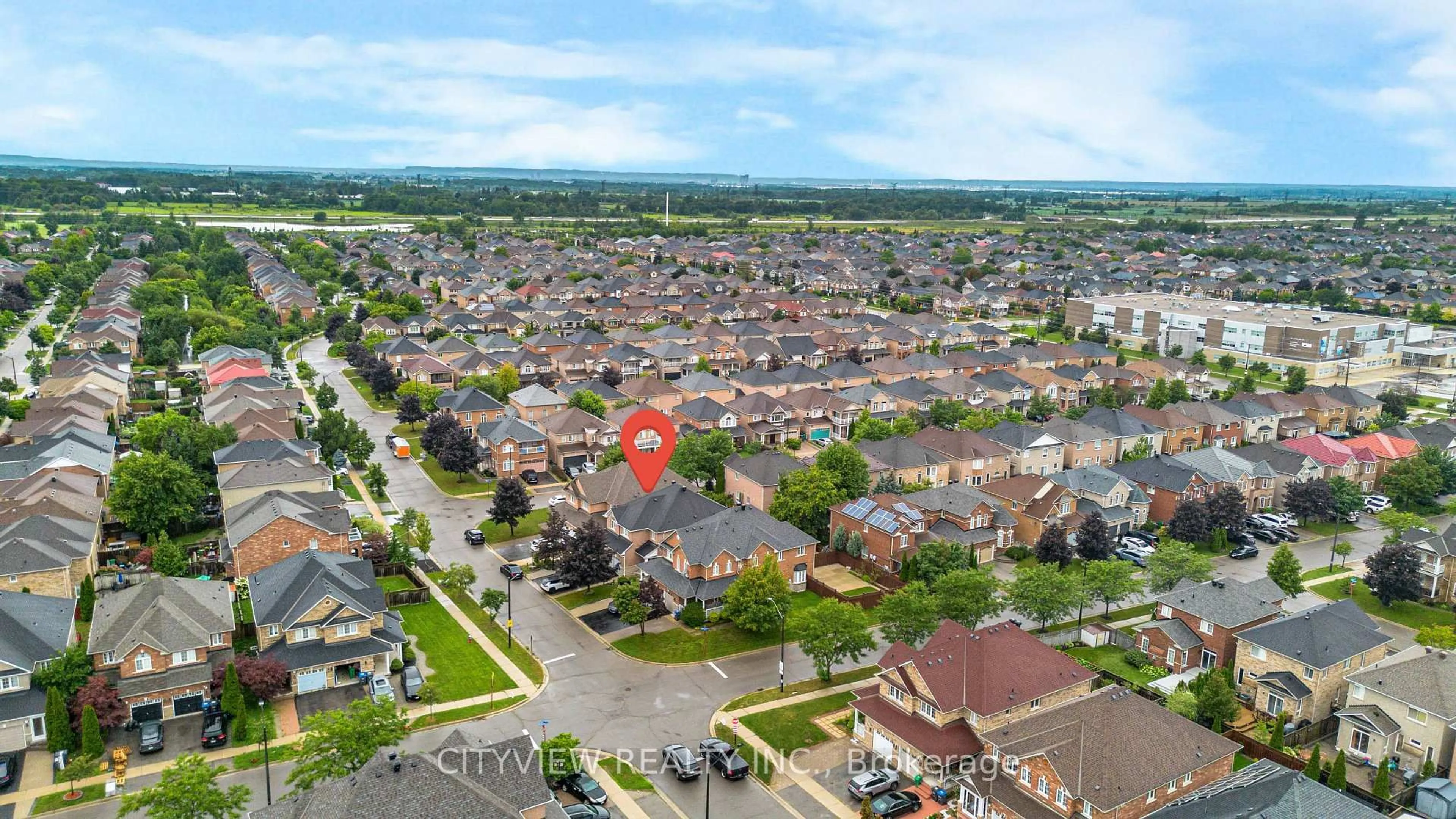 A pic from outside/outdoor area/front of a property/back of a property/a pic from drone, street for 3687 Bala Dr, Mississauga Ontario L5M 7N1