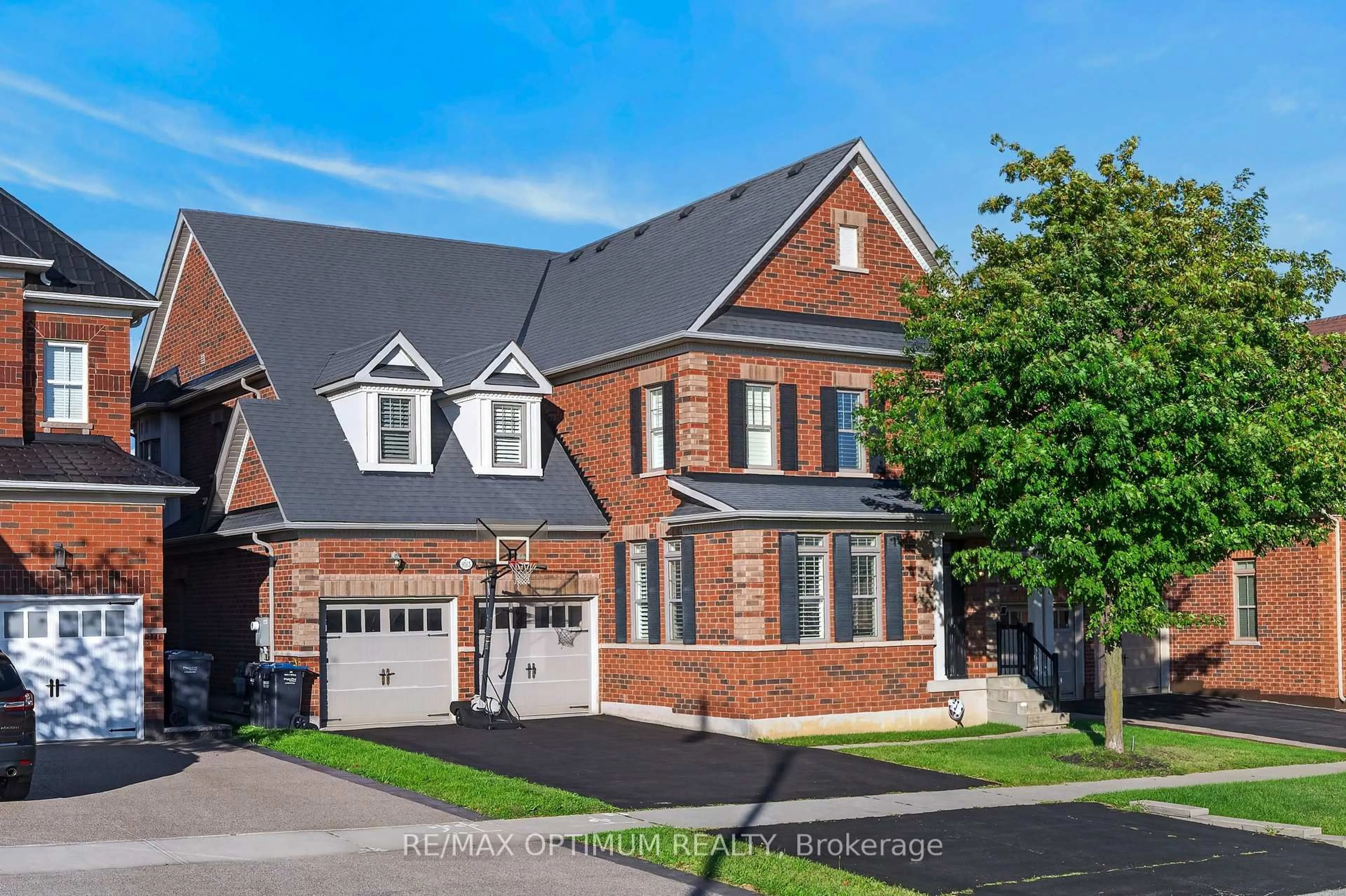 Home with brick exterior material, street for 9165 Creditview Rd, Brampton Ontario L6X 0Z5