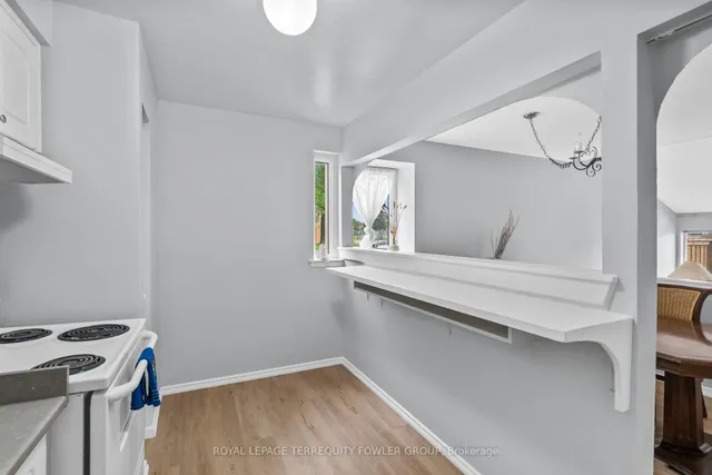 260 John Garland Blvd #224, Toronto 5