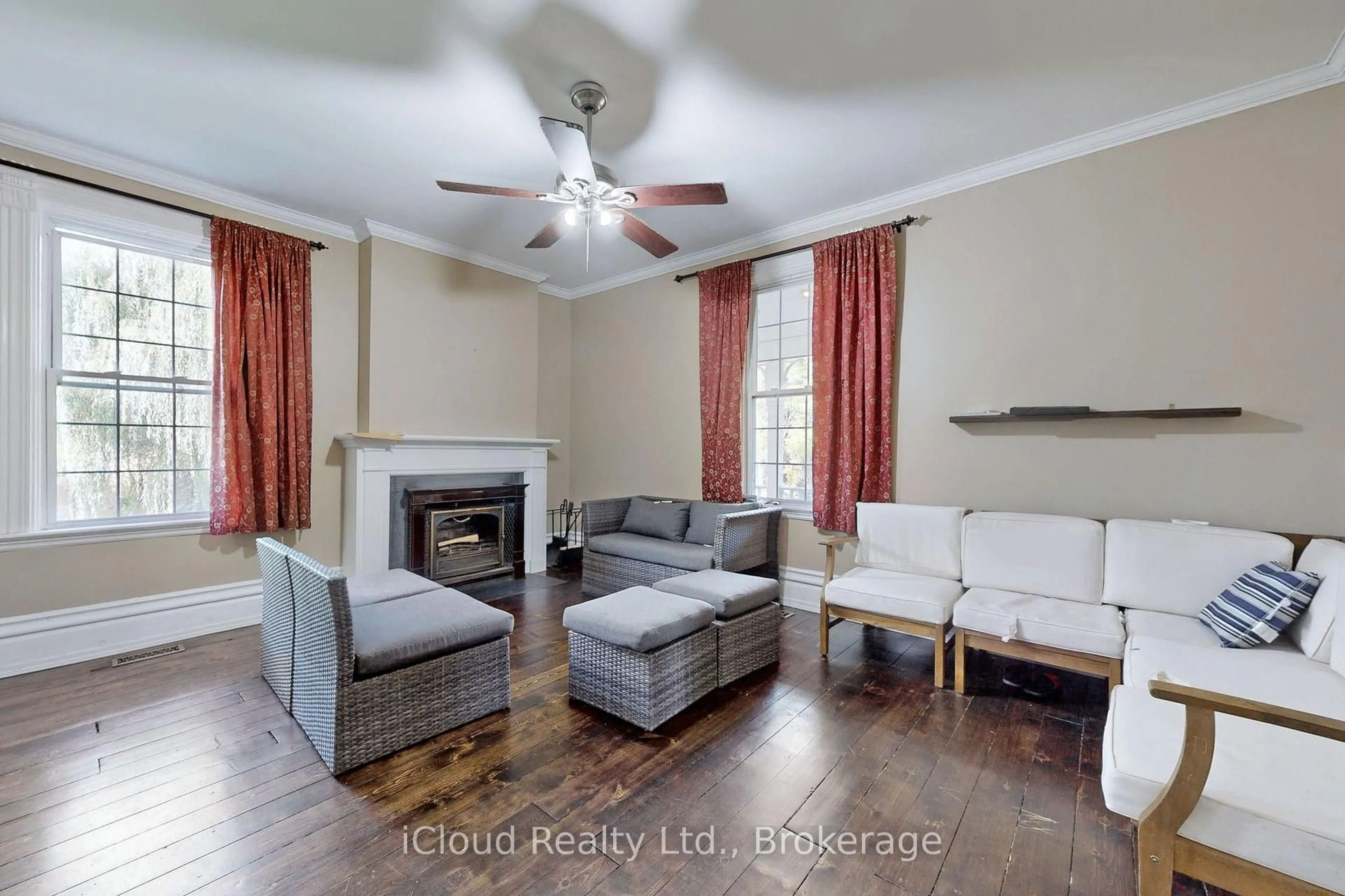 Living room with furniture, unknown for 10948 Winston Churchill Blvd, Halton Hills Ontario L7G 4S7