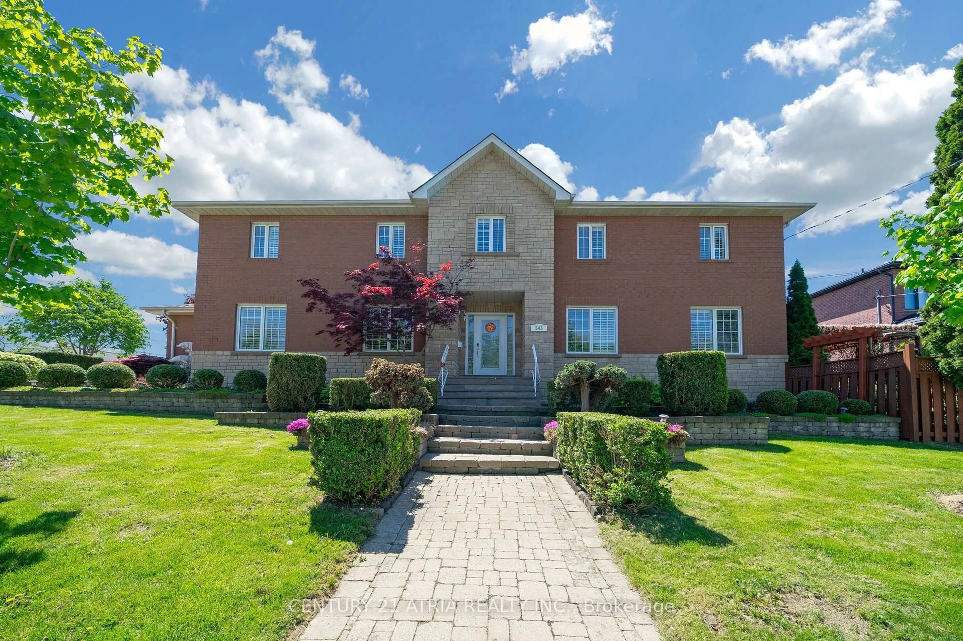 Home with brick exterior material, unknown for 543 Queens Dr, Toronto Ontario M6L 1M9