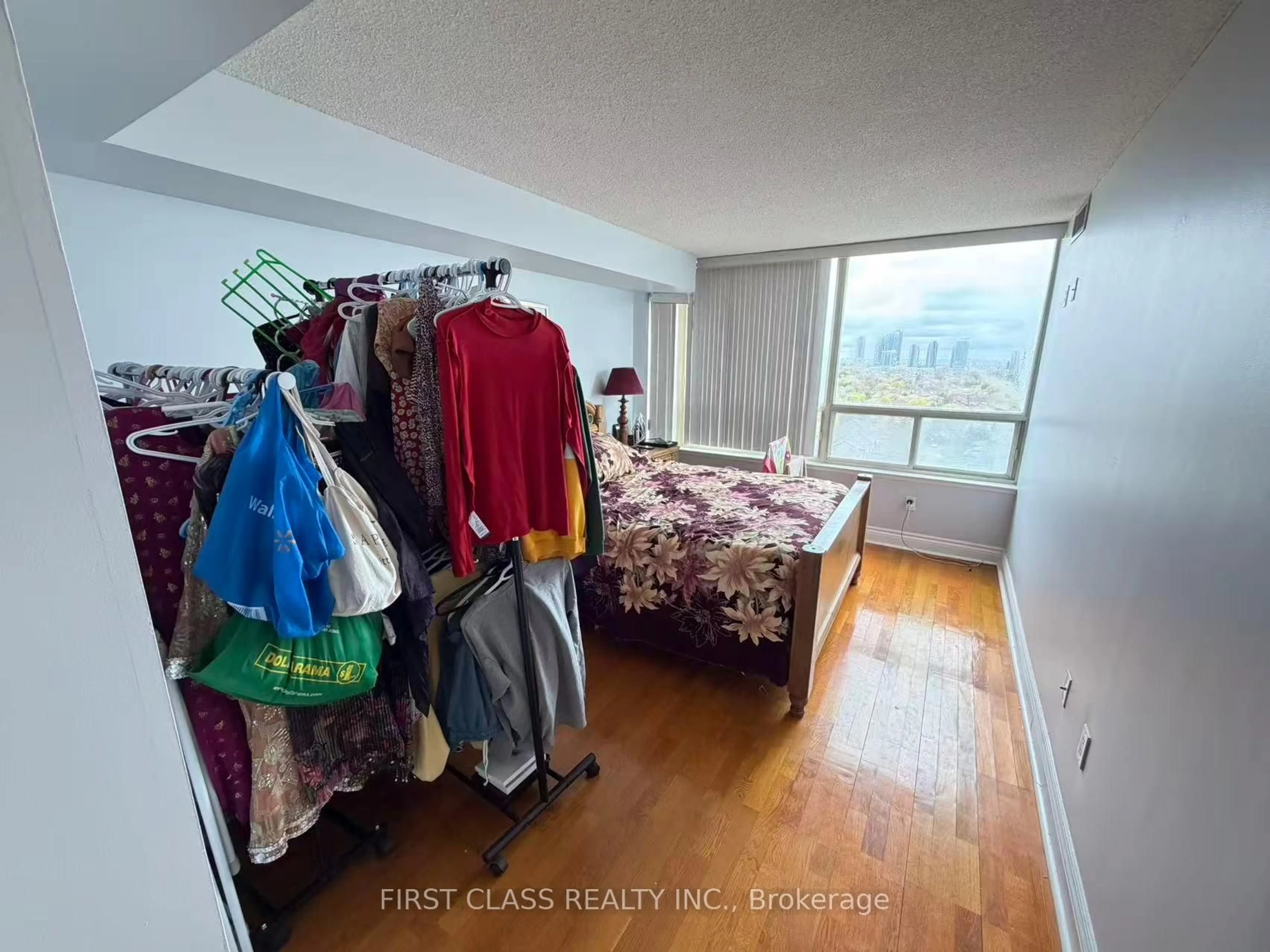 A pic of a room for 700 Constellation Dr #1208, Mississauga Ontario L5R 3G8