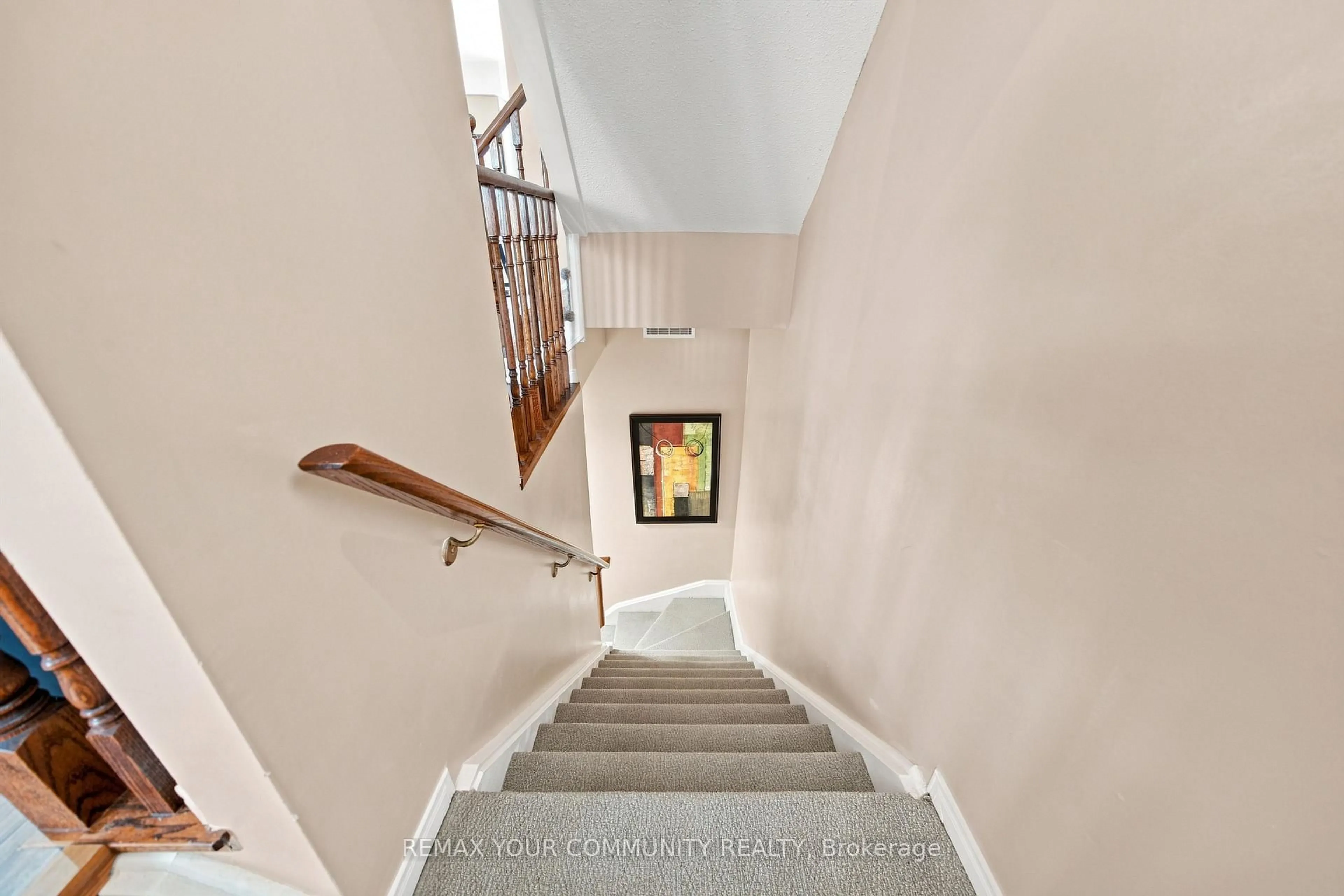 Unknown for 4975 Southampton Dr #261, Mississauga Ontario L5M 8E2