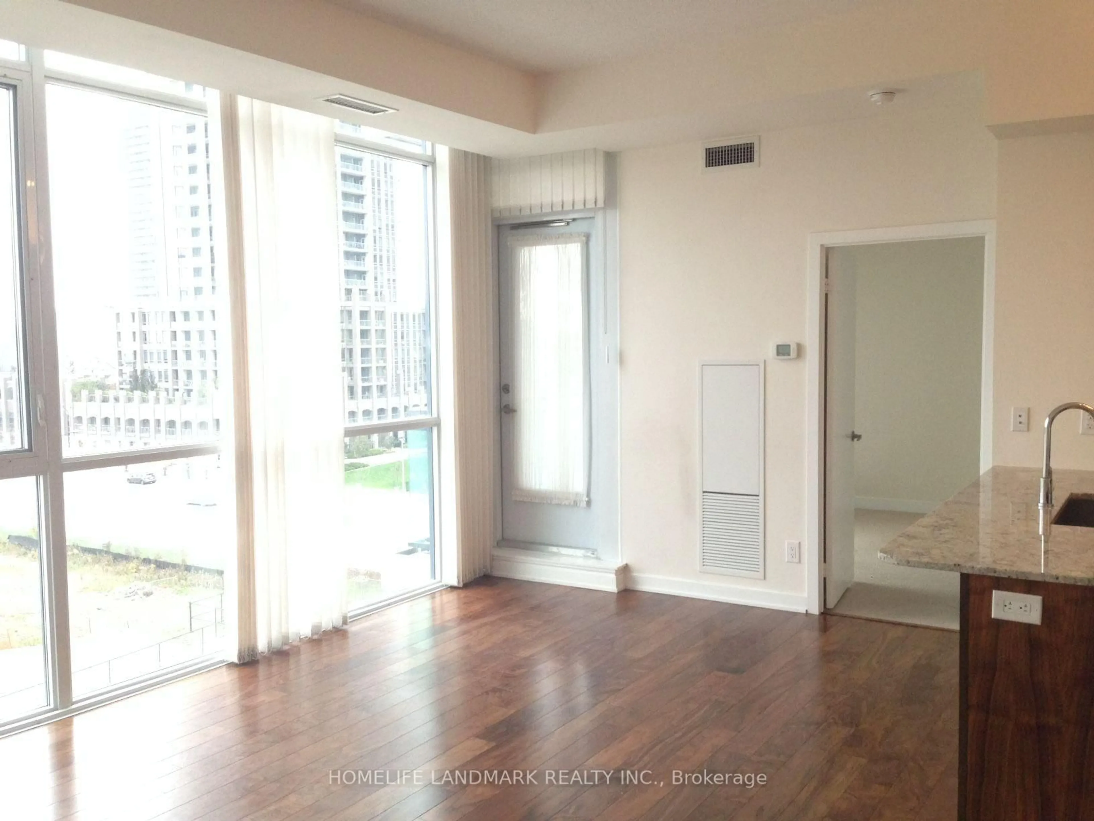 A pic of a room for 4099 Brickstone Mews #507, Mississauga Ontario L5B 0G2